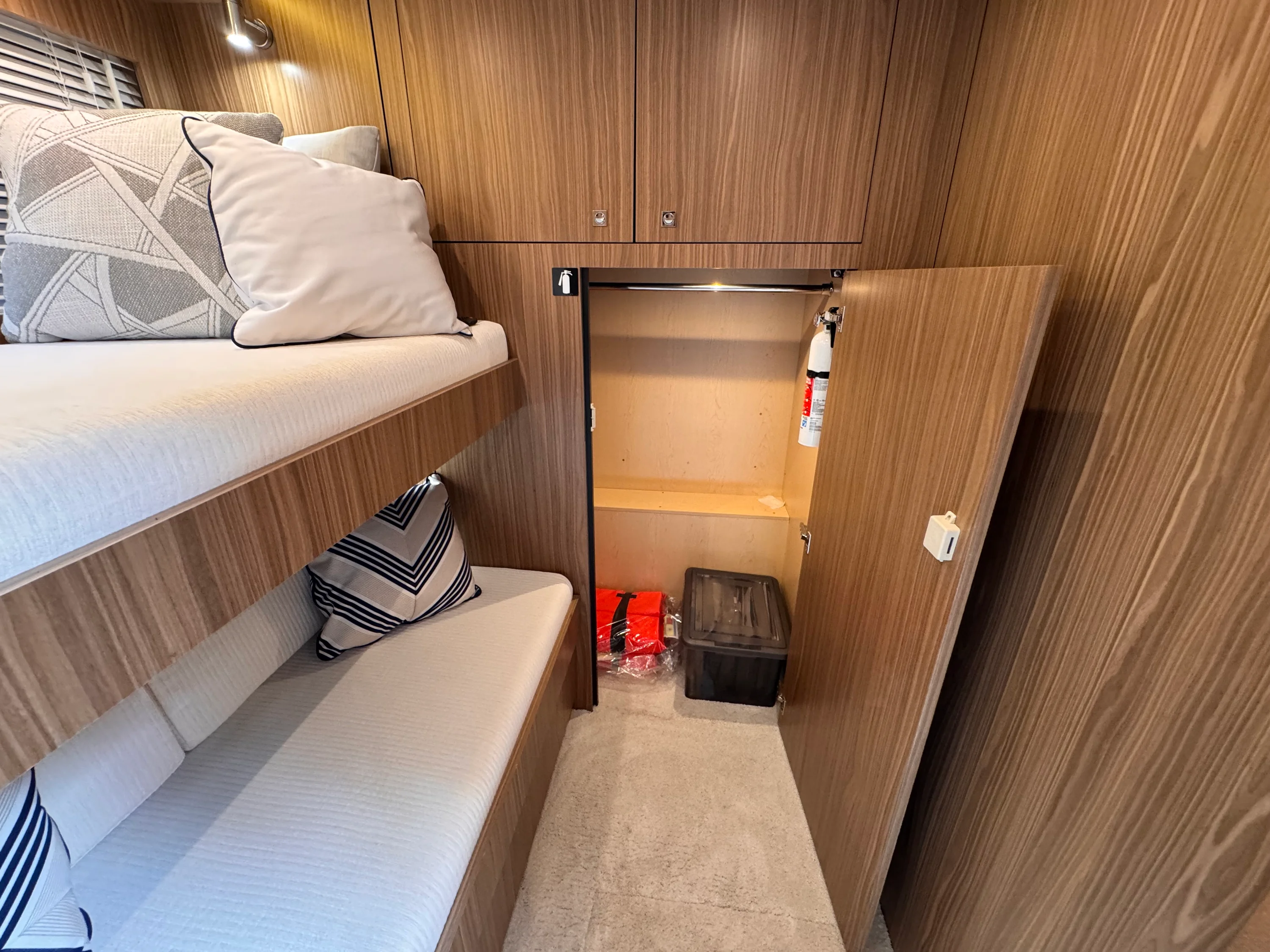 2025 Cruisers Yachts 60 CANTIUS Image Thumbnail #51