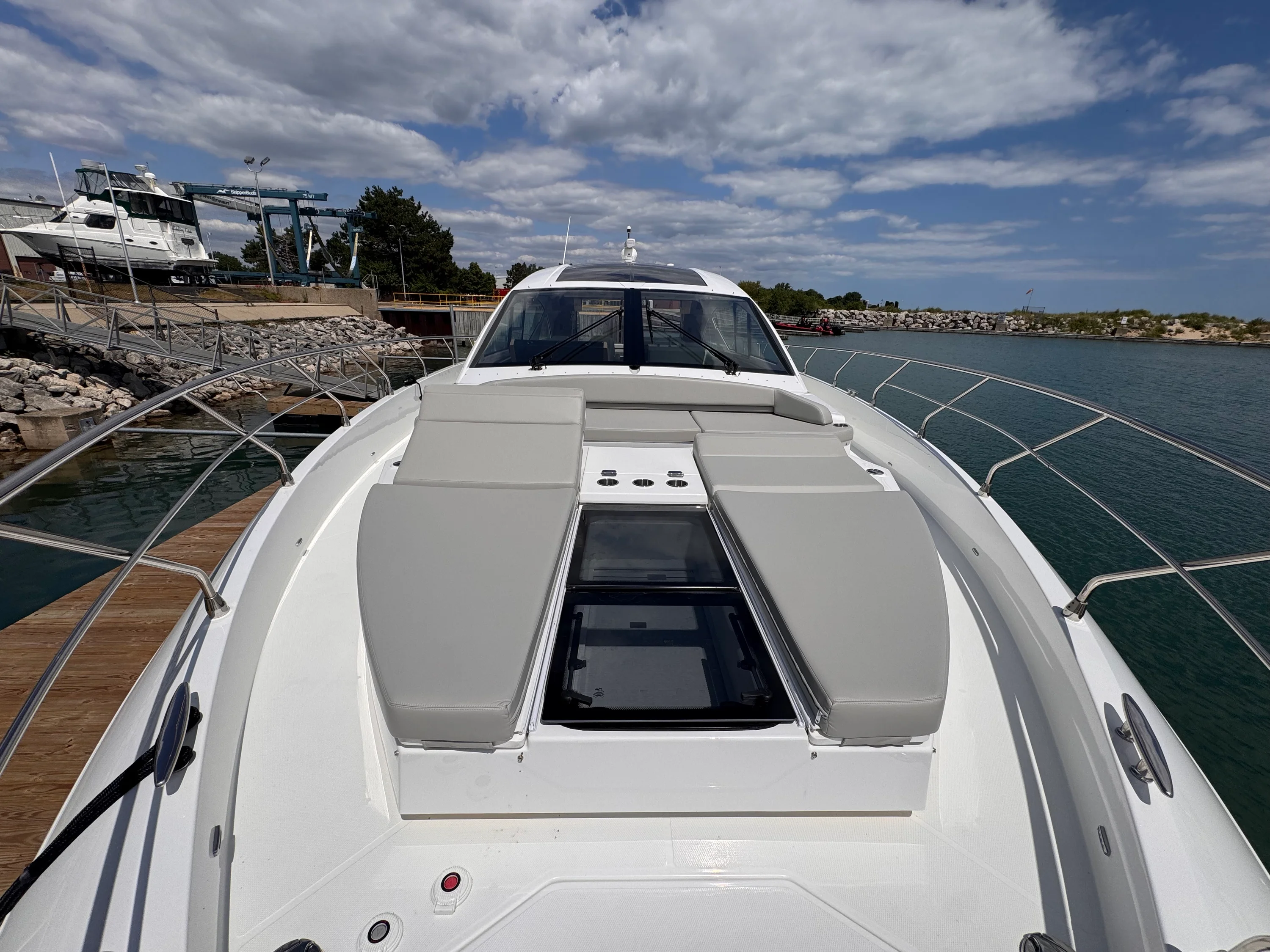 2025 Cruisers Yachts 60 CANTIUS Image Thumbnail #56