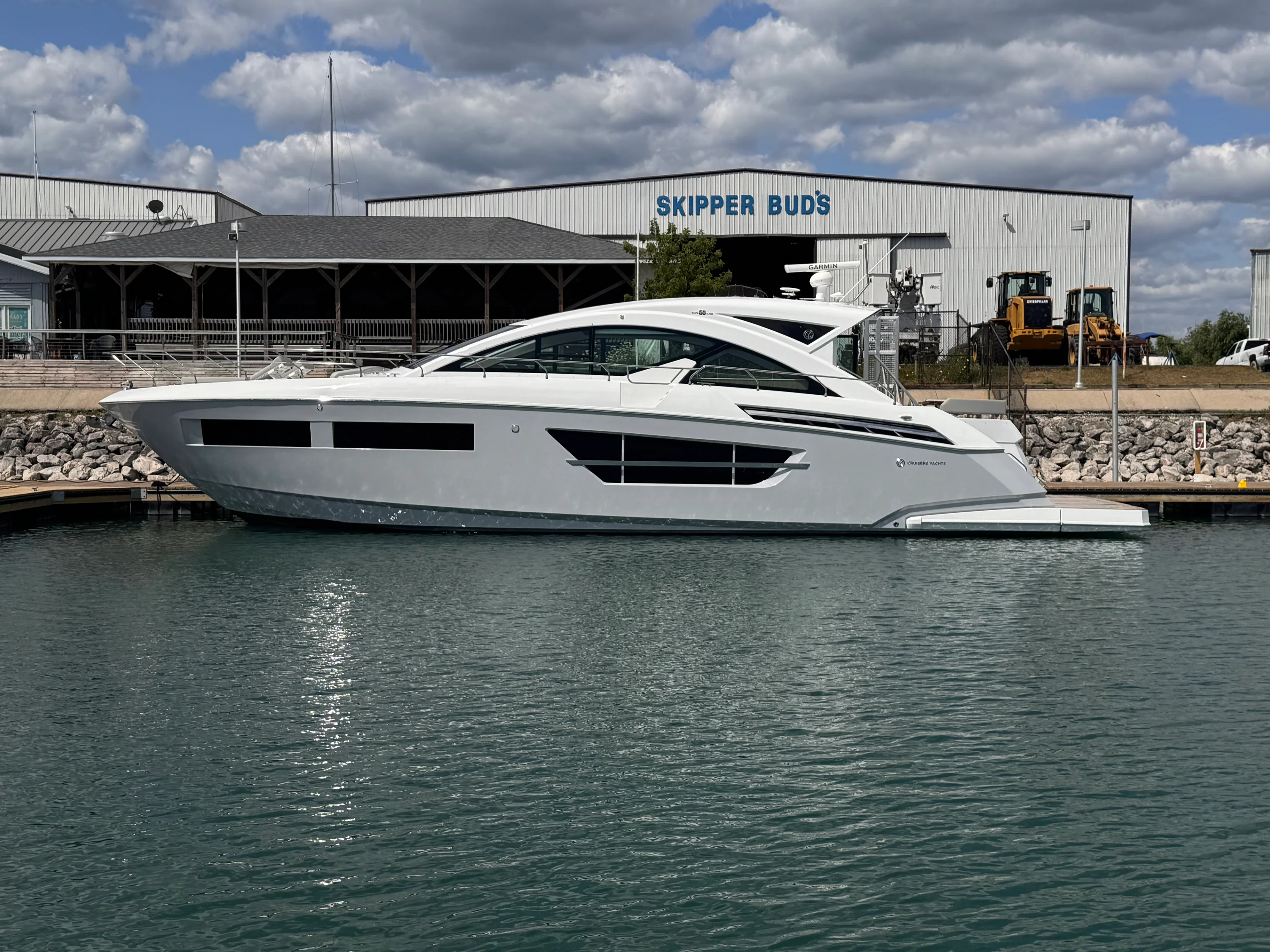 2025 Cruisers Yachts 60 CANTIUS Image Thumbnail #0