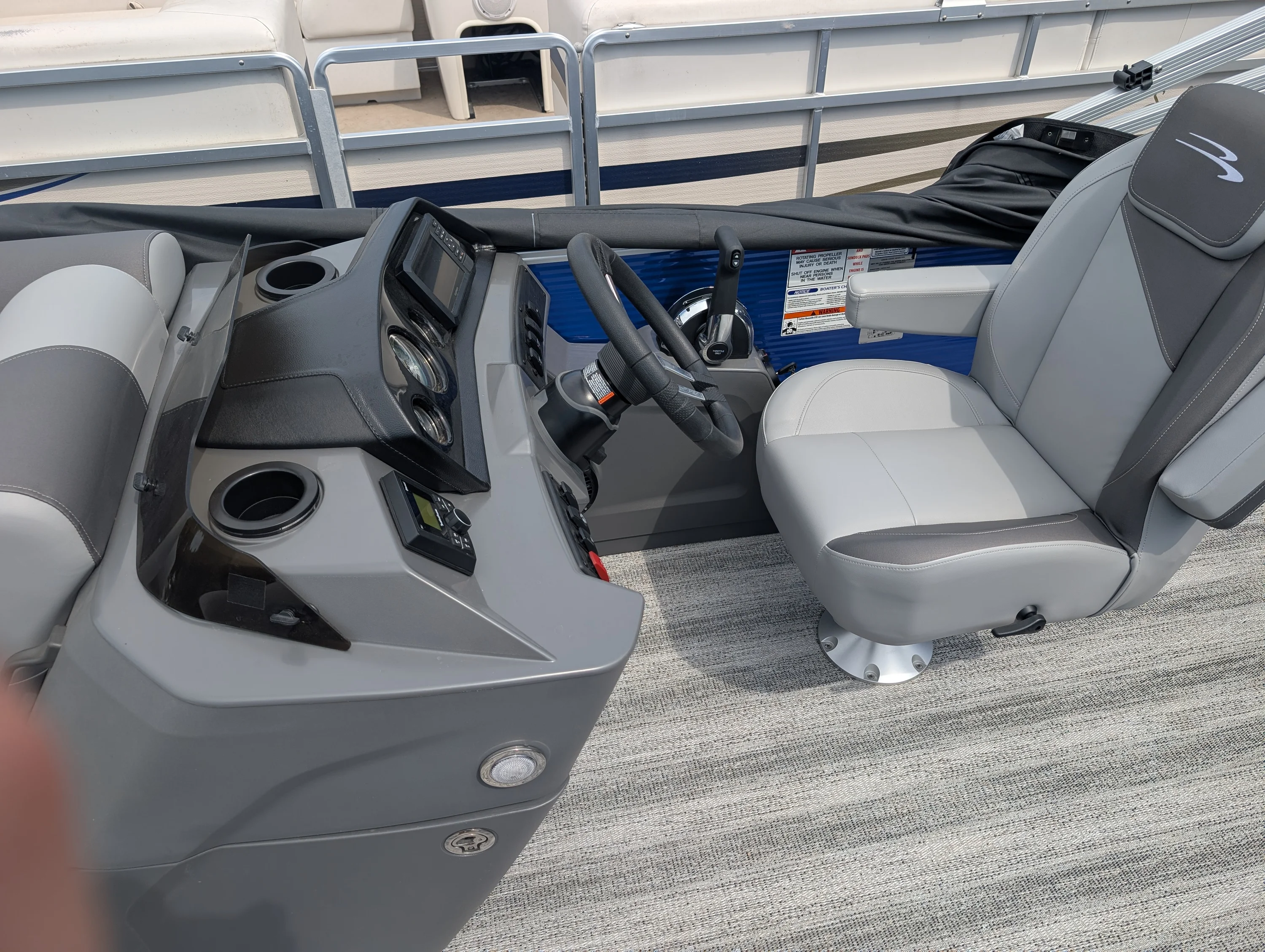 2025 Bennington S18 Image Thumbnail #5