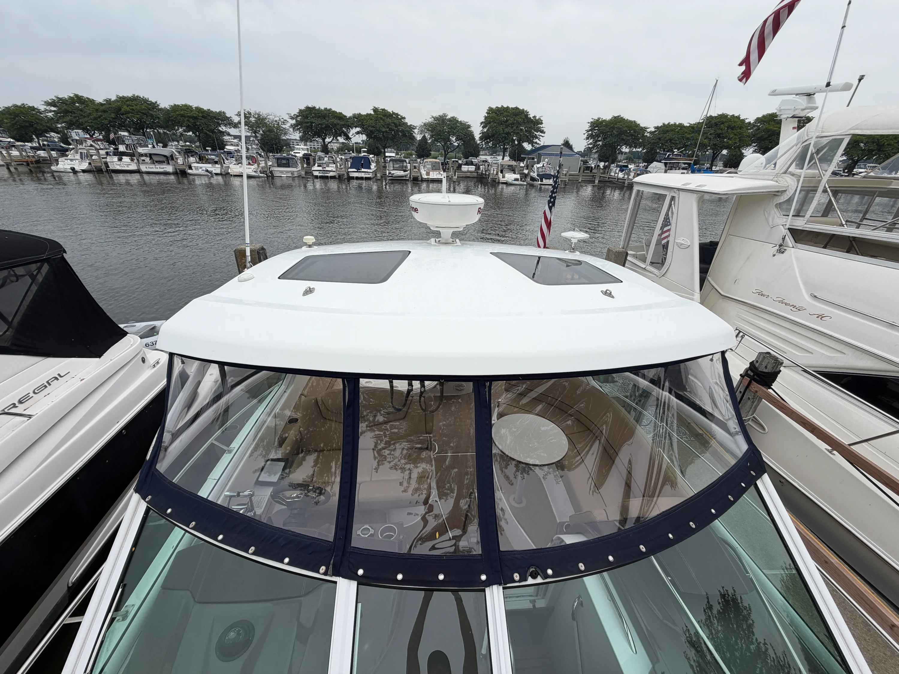 2014 Cruisers Yachts 380 EXPRESS Image Thumbnail #53