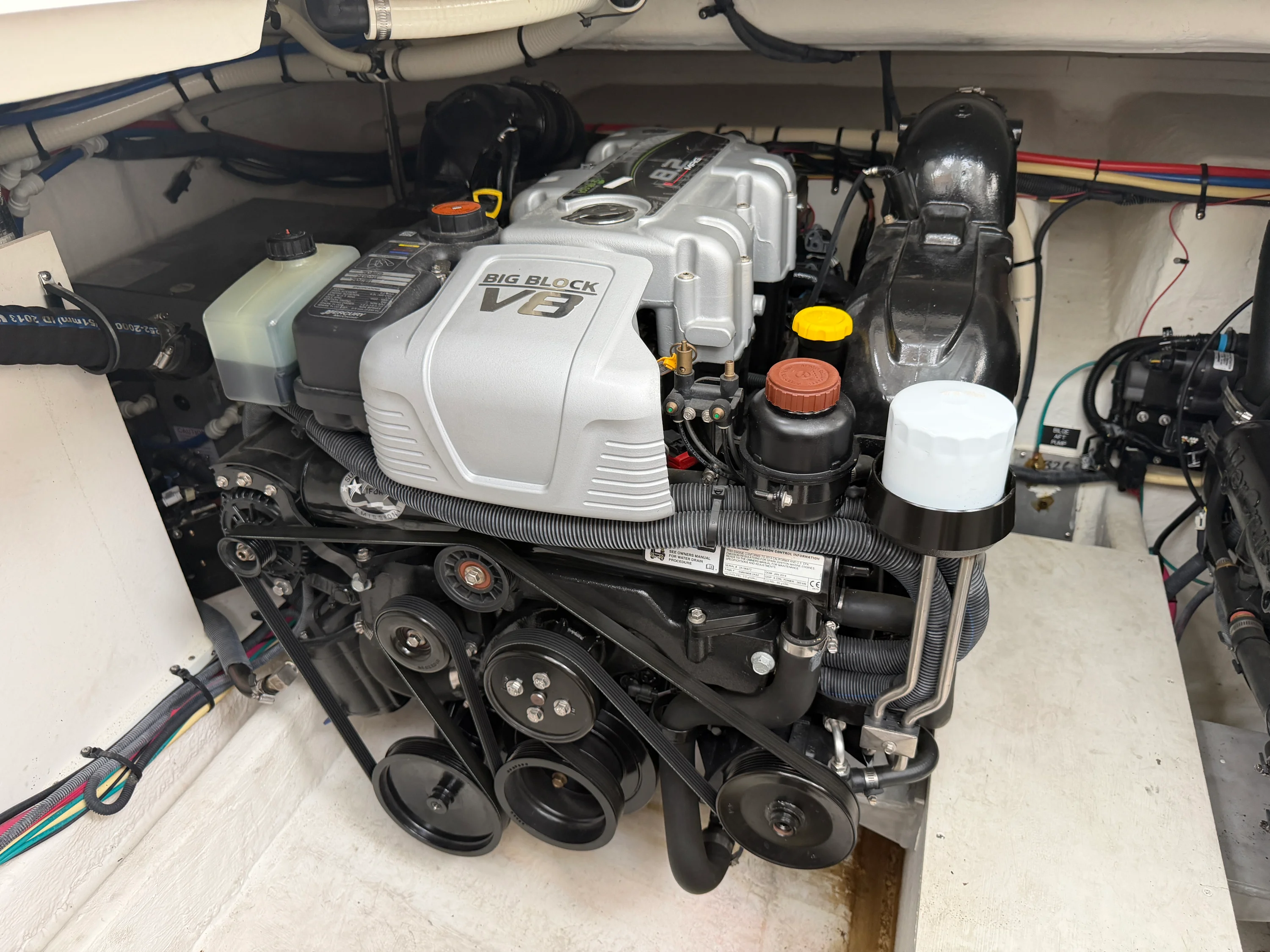 2014 Cruisers Yachts 380 EXPRESS Image Thumbnail #55