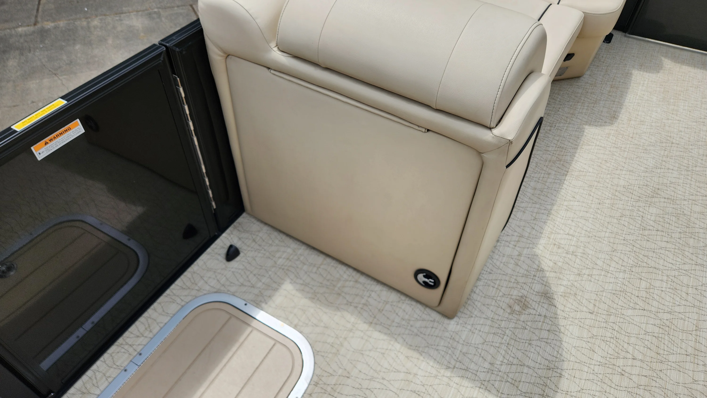 2019 Barletta E22Q Image Thumbnail #26