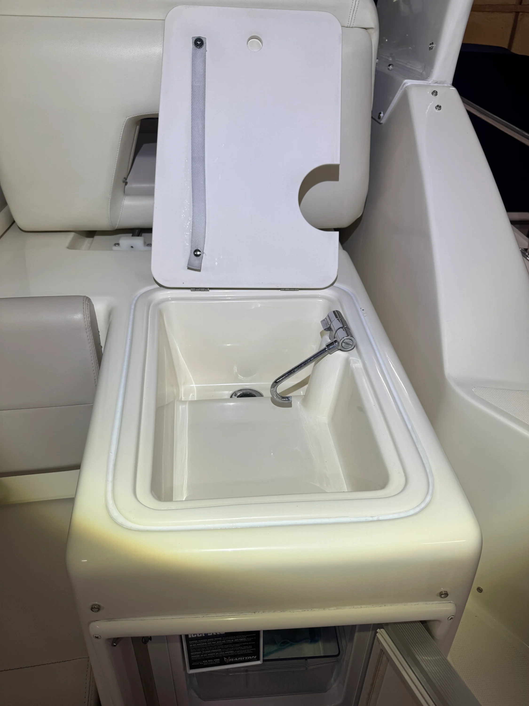 1997 Tiara Yachts 4000 EXPRESS Image Thumbnail #11