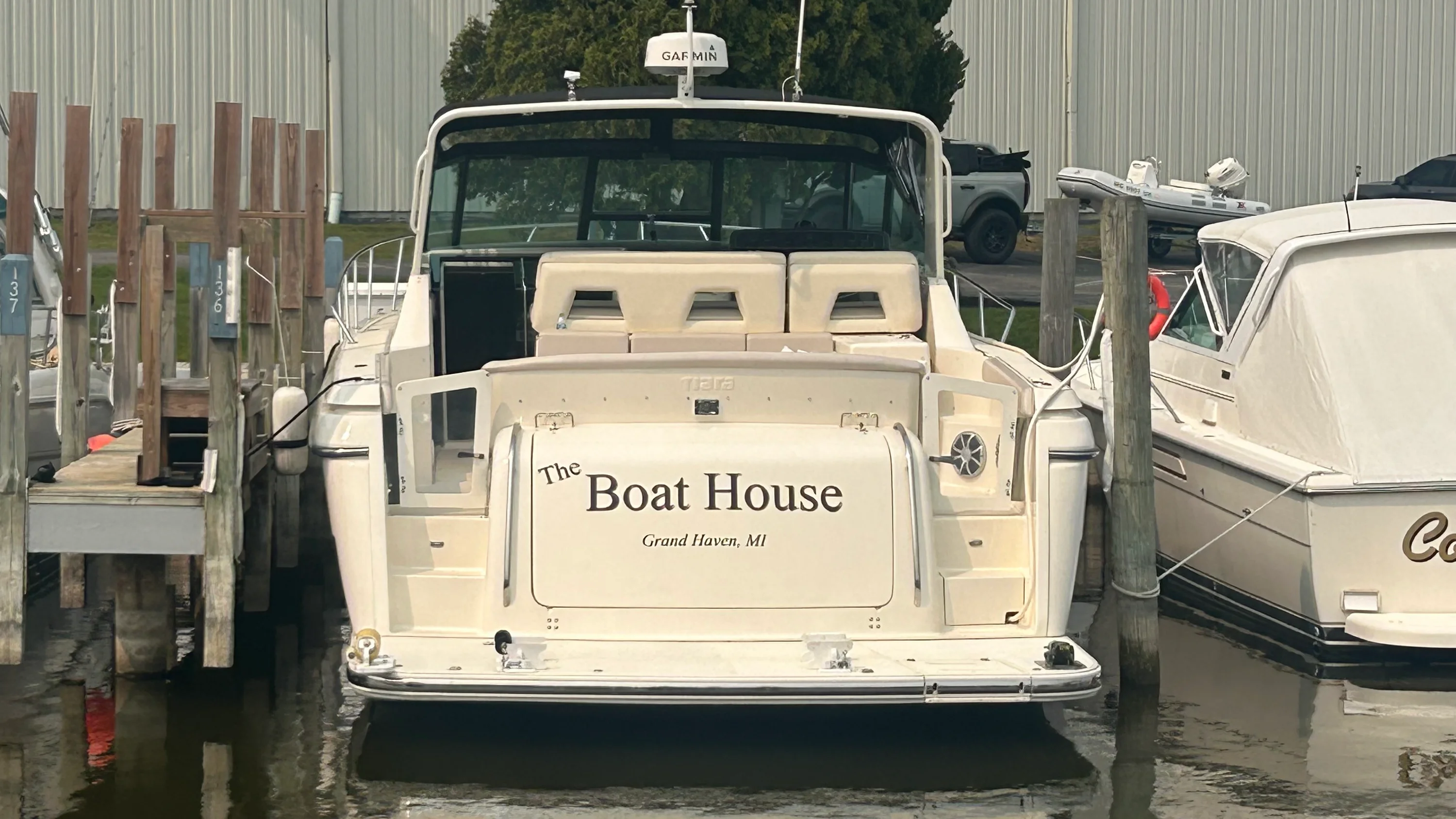 1997 Tiara Yachts 4000 EXPRESS Image Thumbnail #5