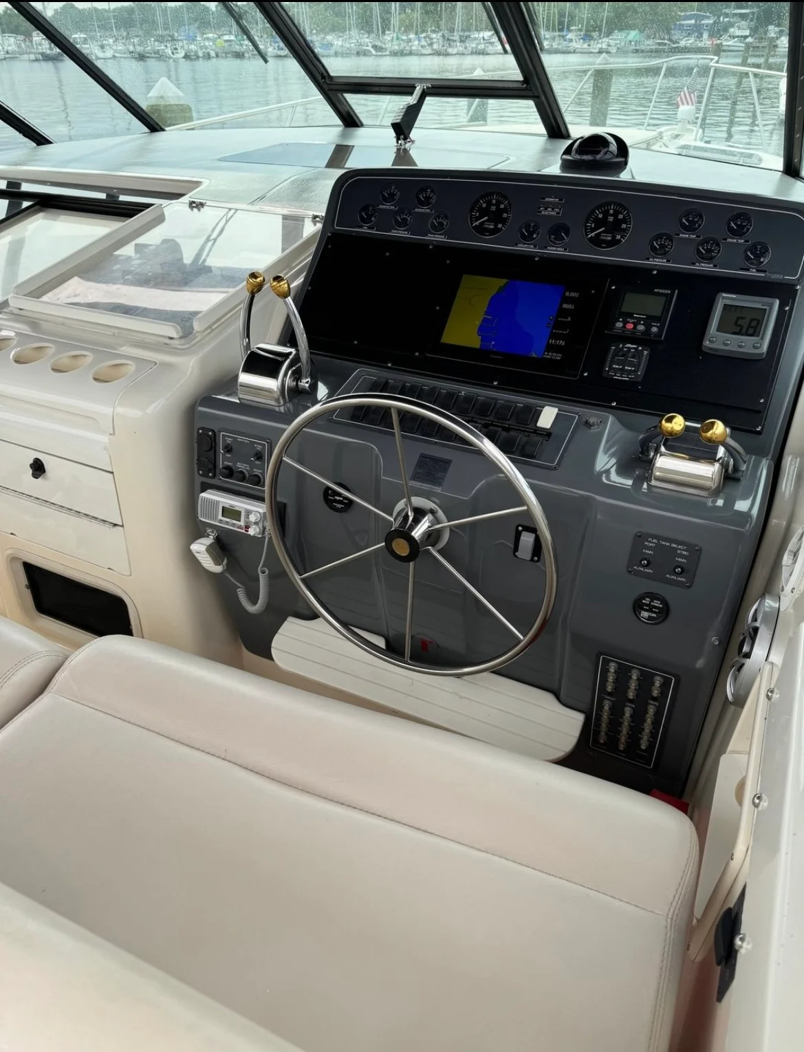 1997 Tiara Yachts 4000 EXPRESS Image Thumbnail #14
