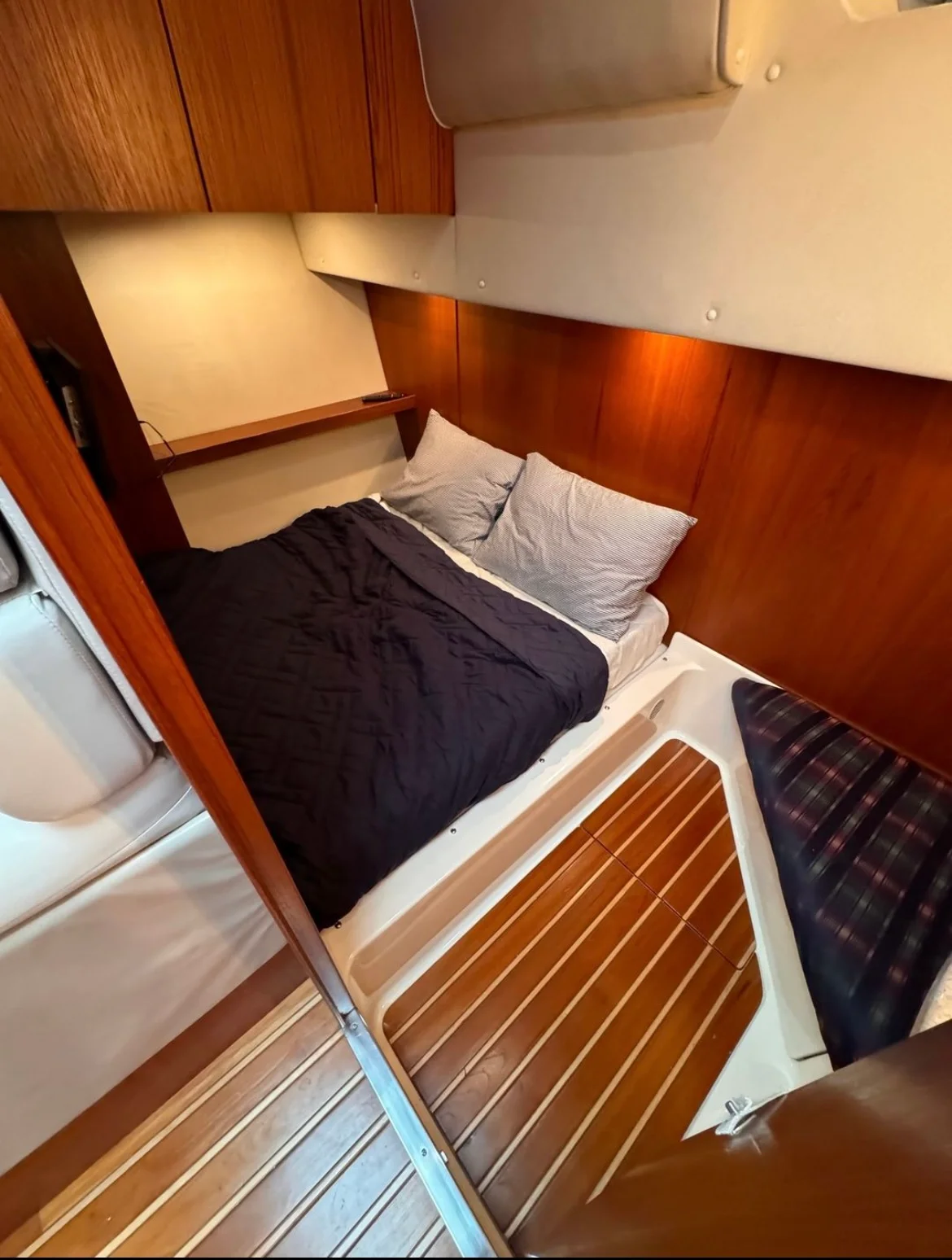 1997 Tiara Yachts 4000 EXPRESS Image Thumbnail #27