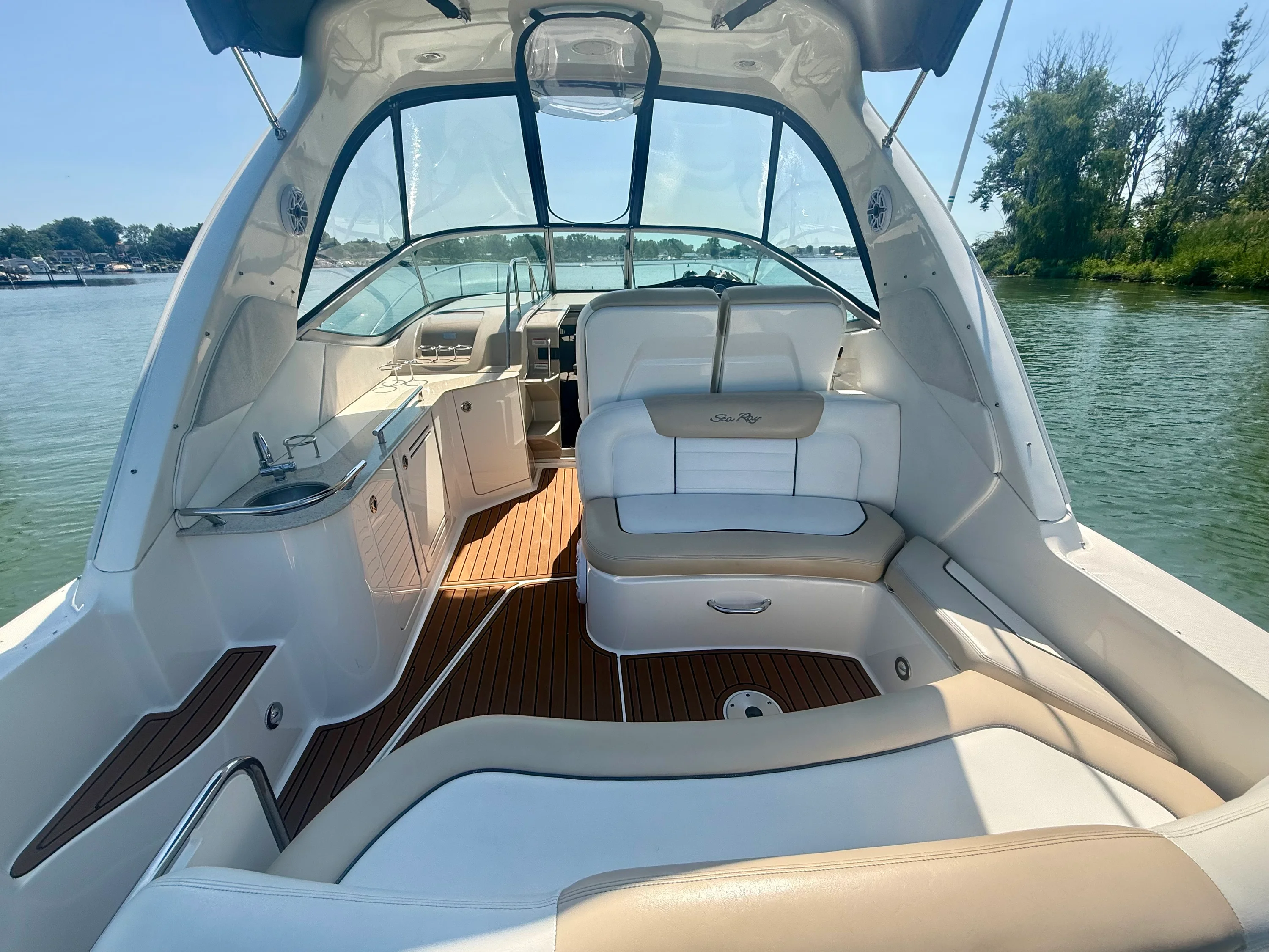 2009 Sea Ray 310 SUNDANCER Image Thumbnail #2
