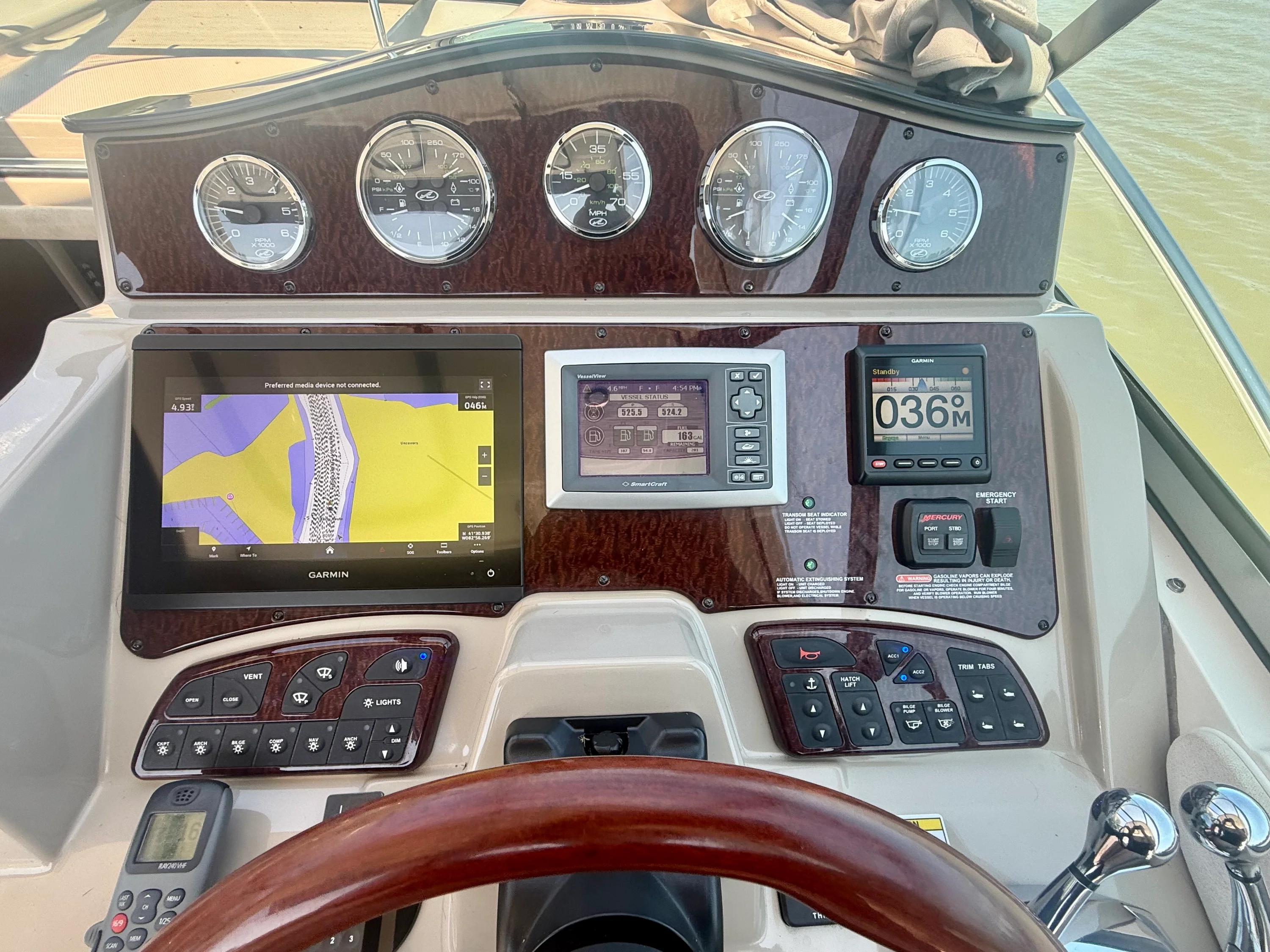 2009 Sea Ray 310 SUNDANCER Image Thumbnail #10