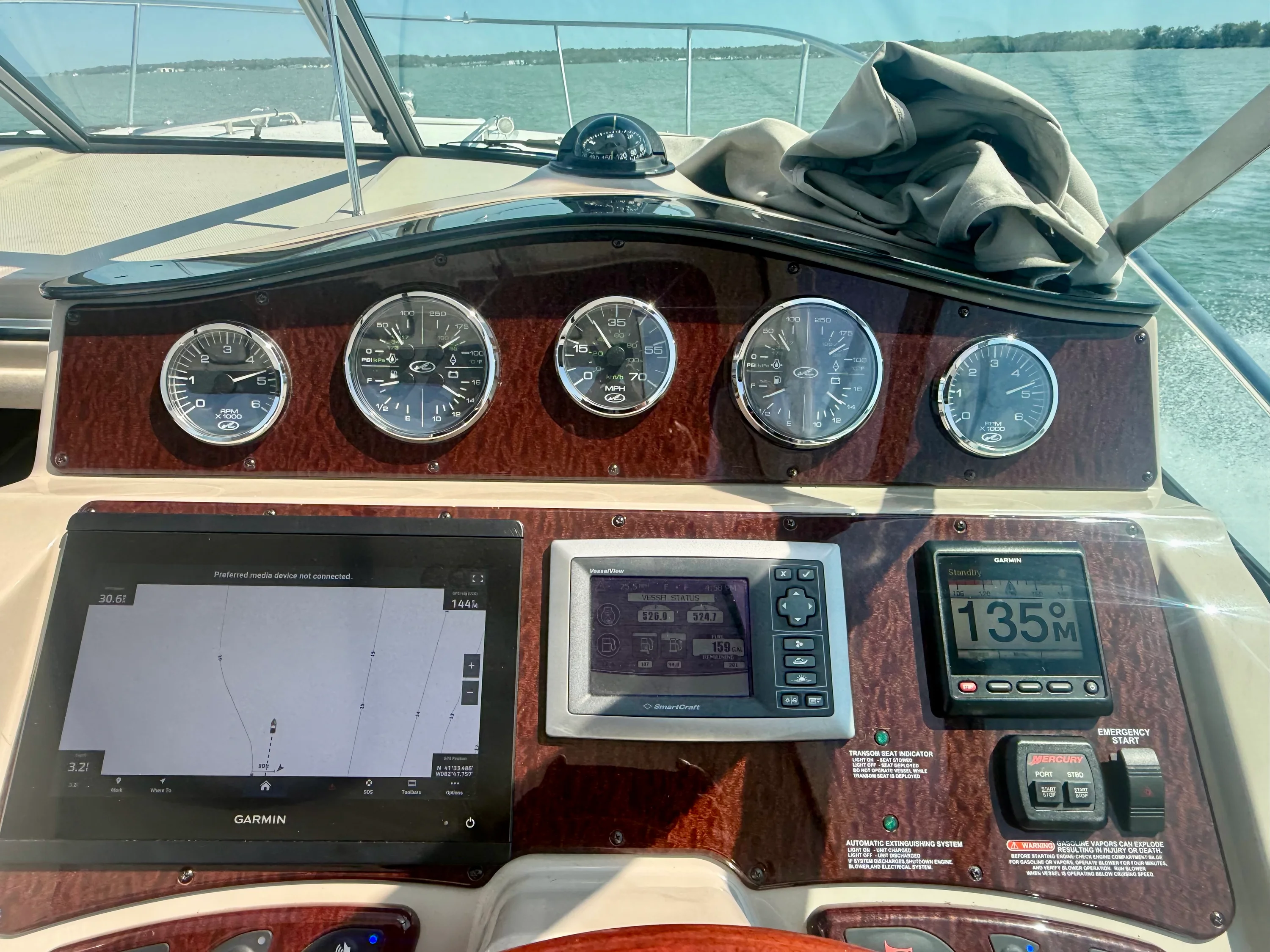 2009 Sea Ray 310 SUNDANCER Image Thumbnail #12