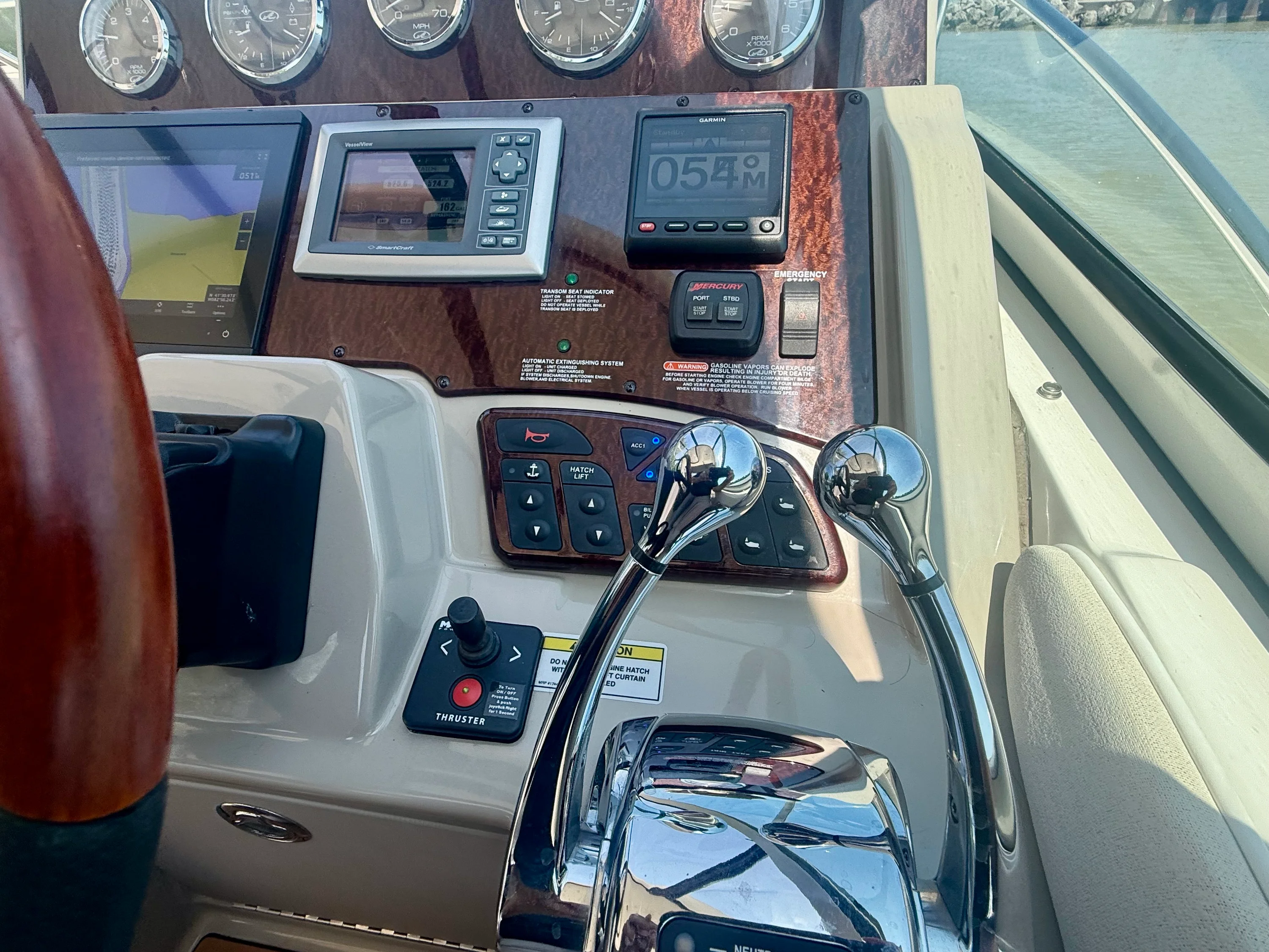 2009 Sea Ray 310 SUNDANCER Image Thumbnail #11