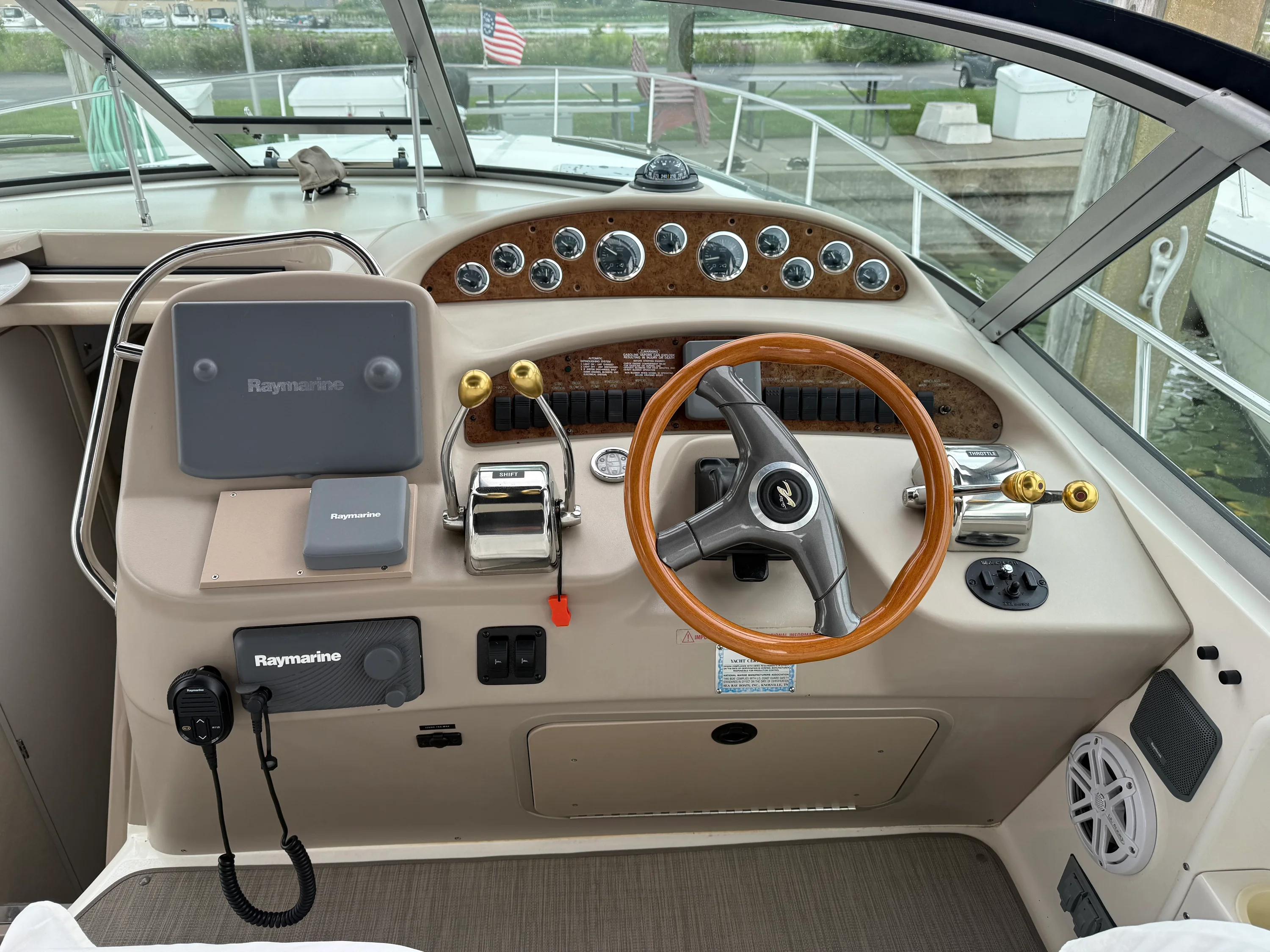 1999 Sea Ray 340 SUNDANCER Image Thumbnail #8