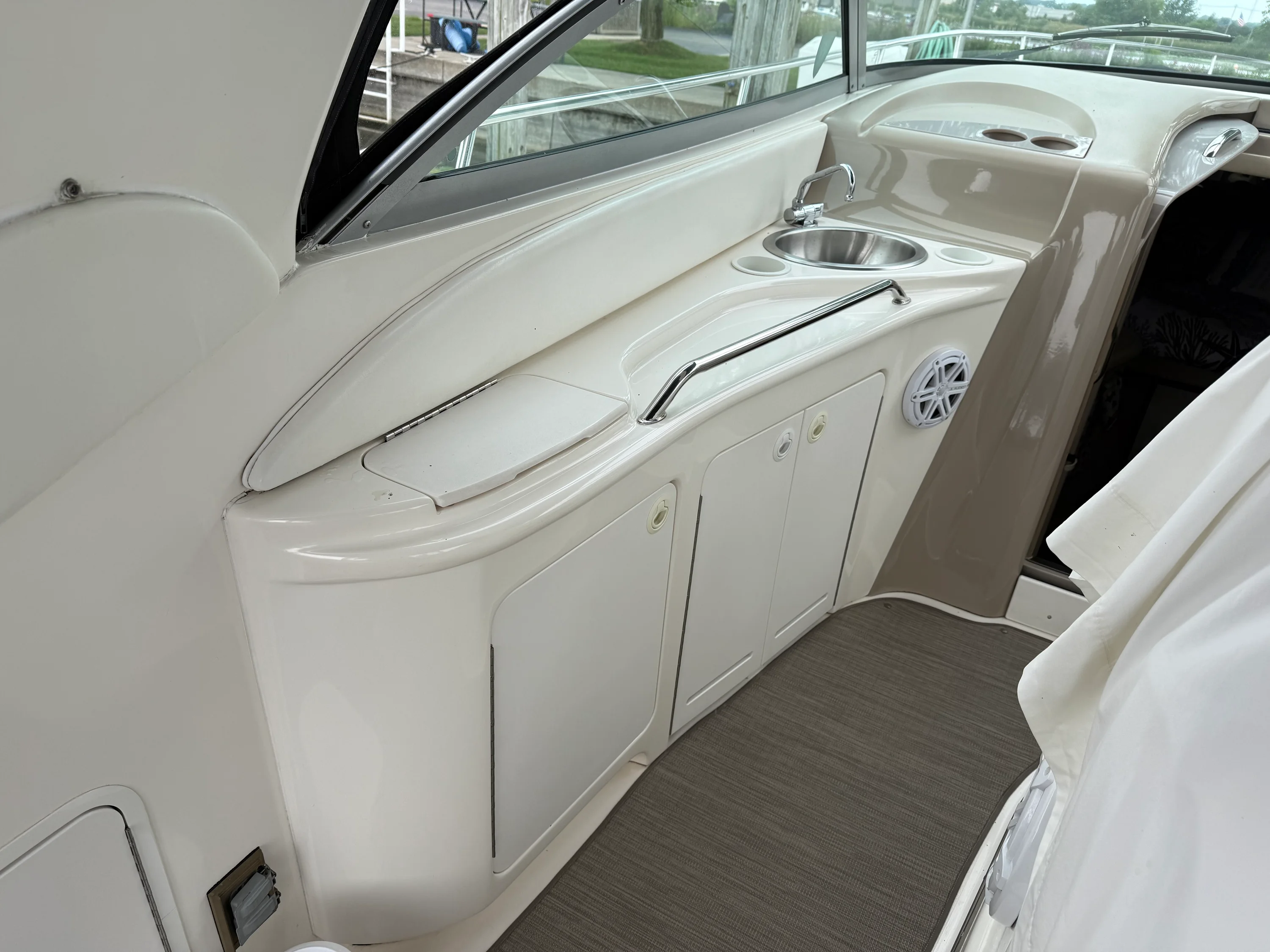 1999 Sea Ray 340 SUNDANCER Image Thumbnail #17