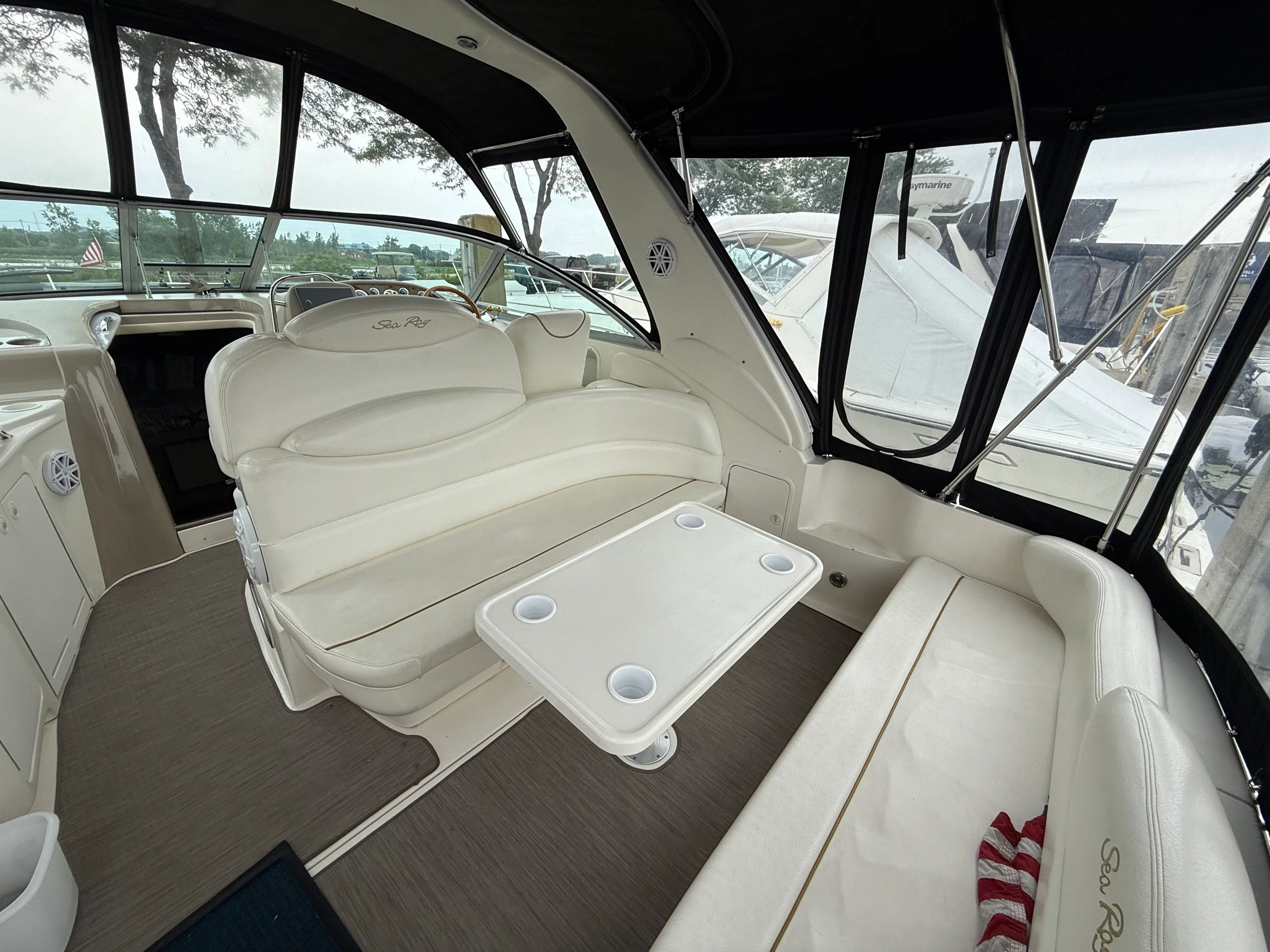 1999 Sea Ray 340 SUNDANCER Image Thumbnail #7