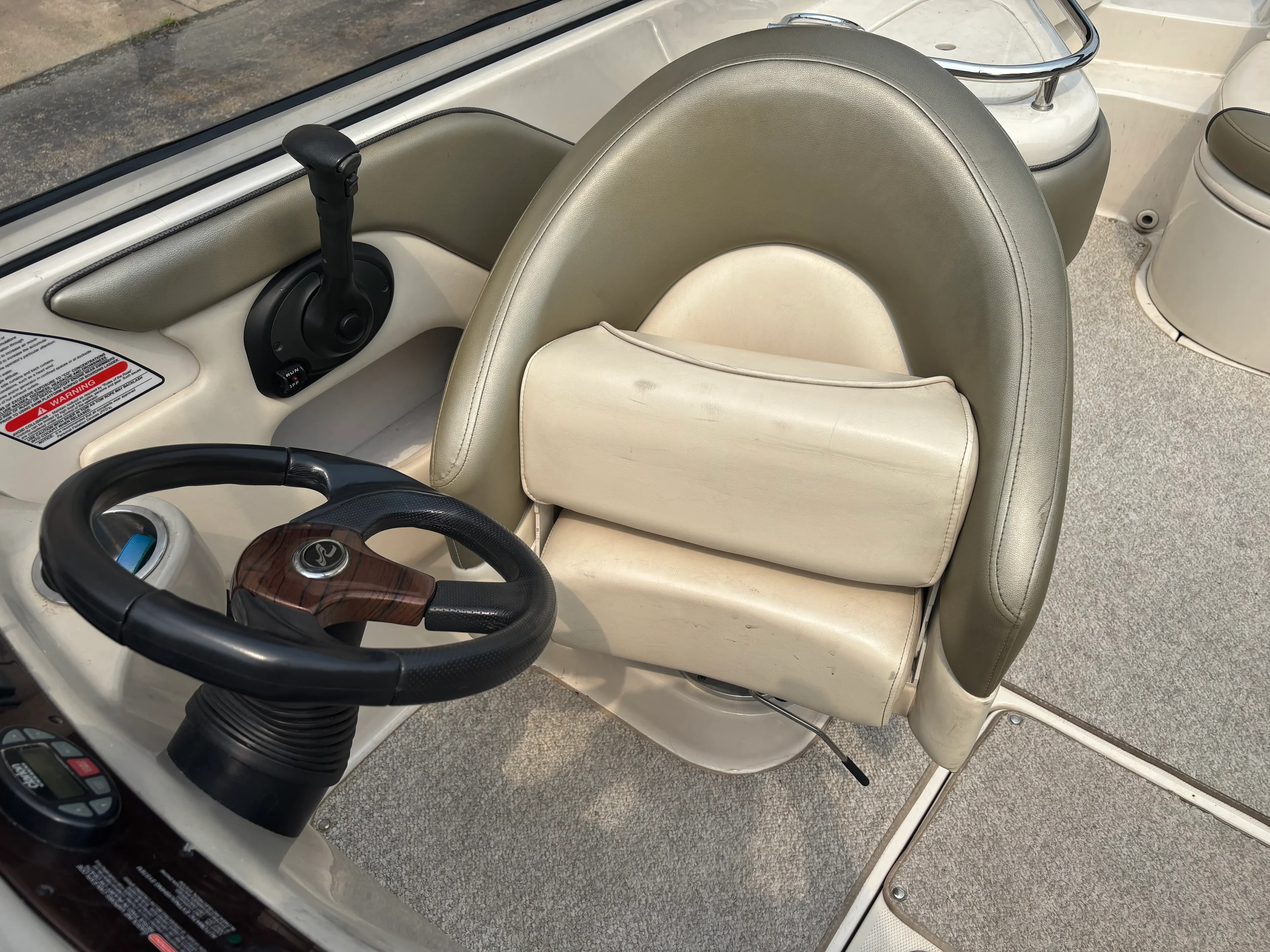 2005 Sea Ray 240 SUNDECK Image Thumbnail #3