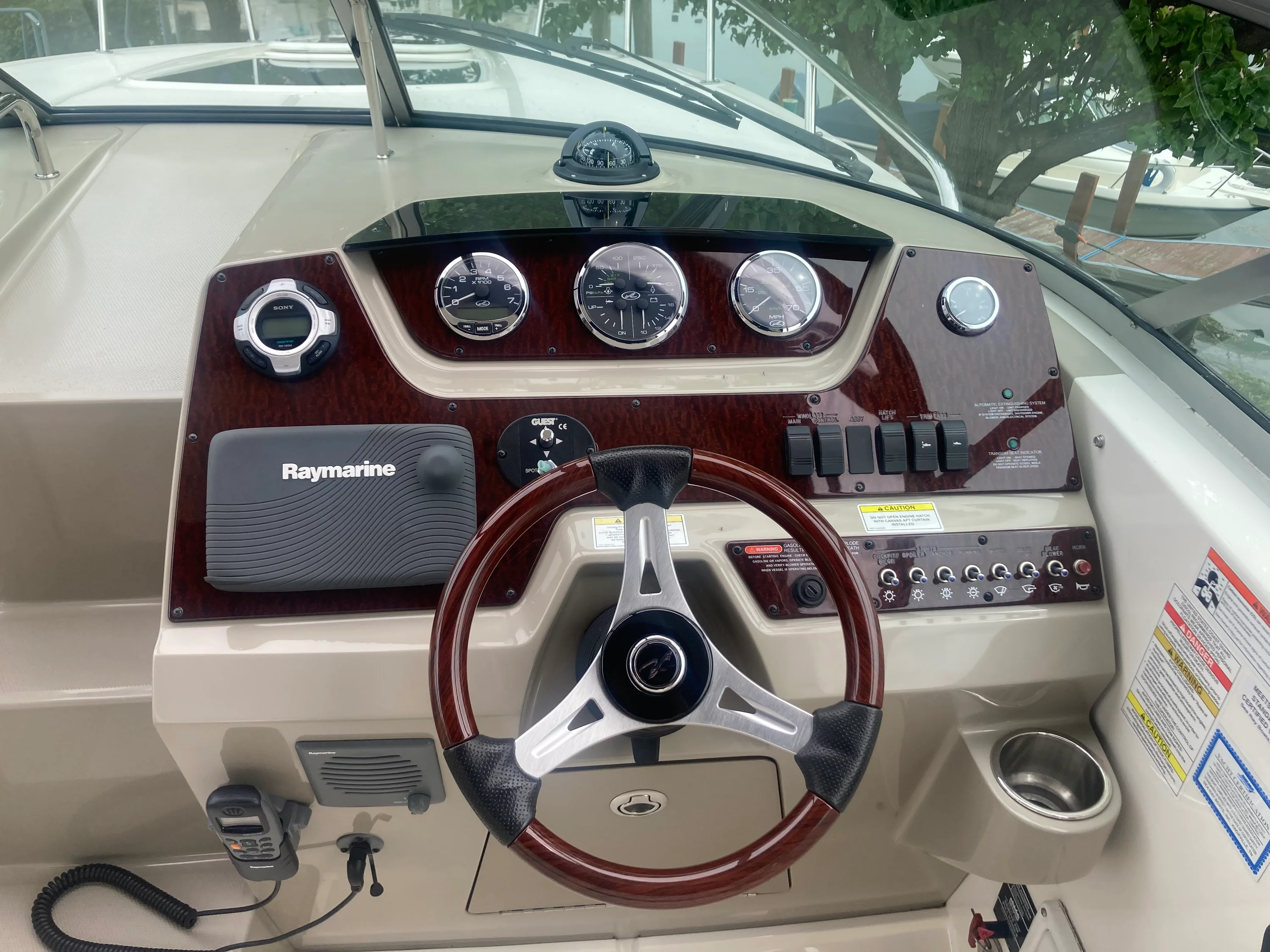 2012 Sea Ray 280 SUNDANCER Image Thumbnail #24