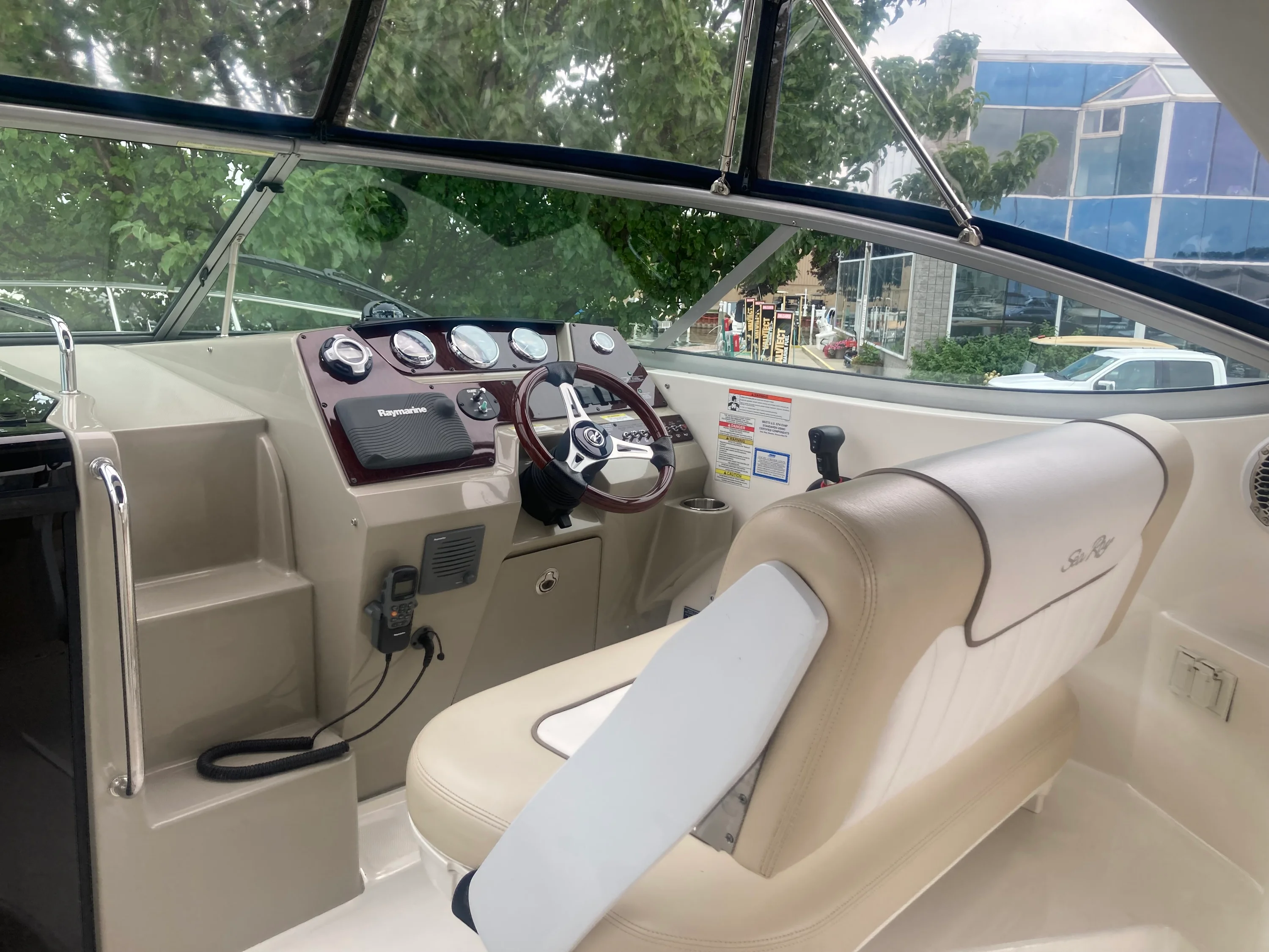 2012 Sea Ray 280 SUNDANCER Image Thumbnail #25