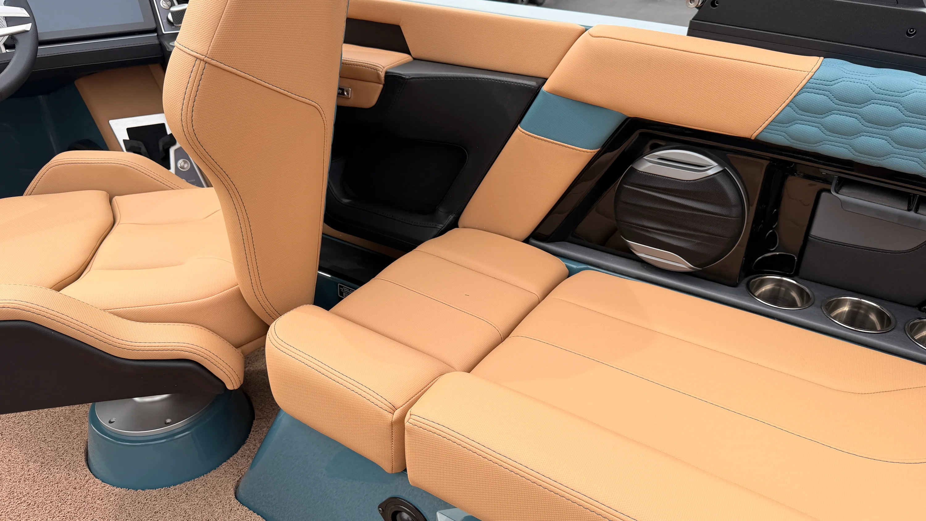 2027 Mastercraft XT22 Image Thumbnail #31
