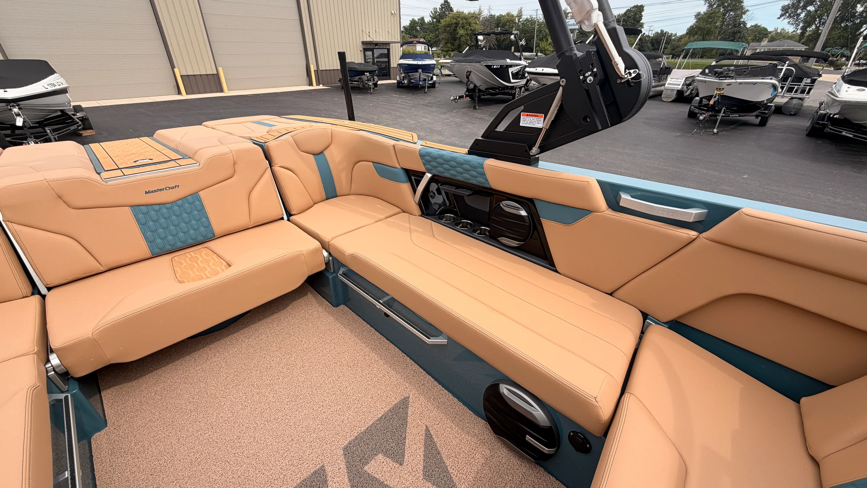 2027 Mastercraft XT22 Image Thumbnail #37
