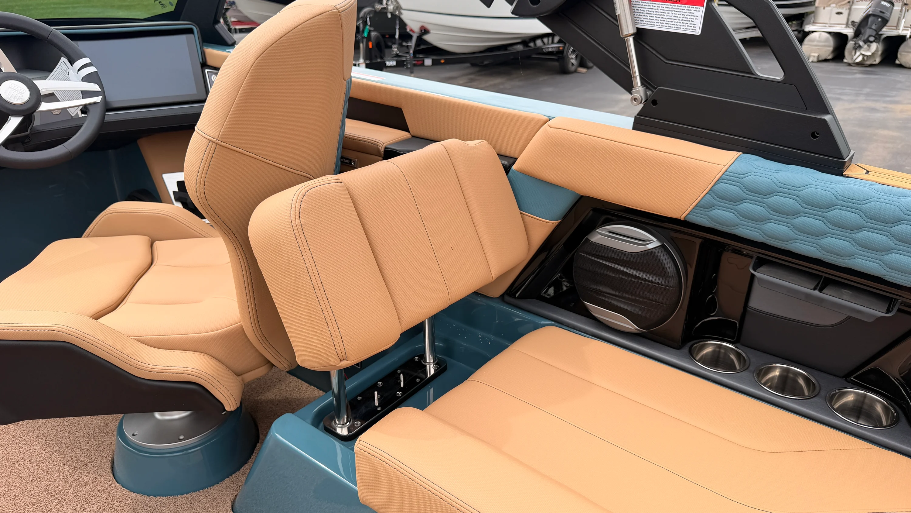 2027 Mastercraft XT22 Image Thumbnail #32