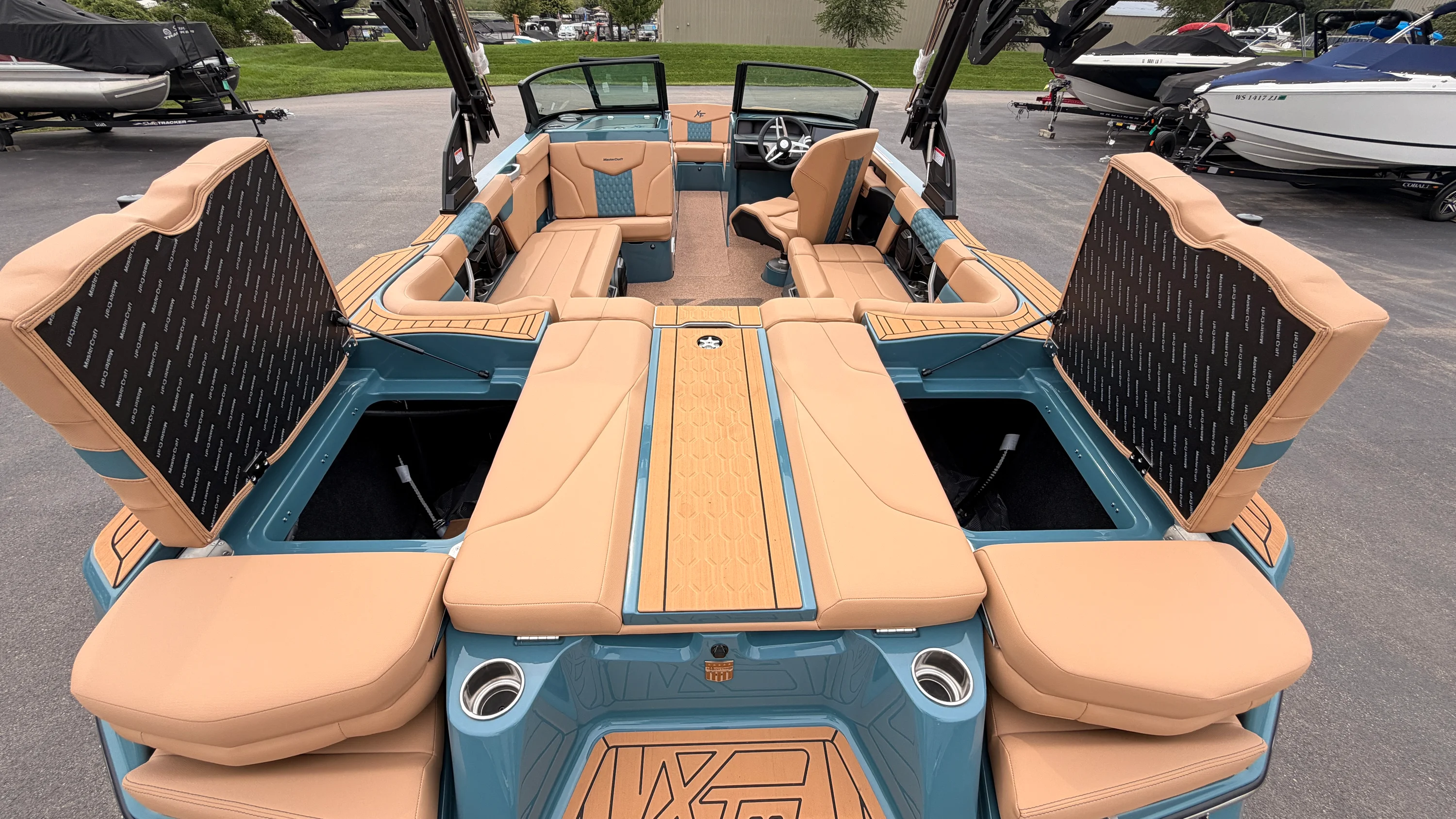 2027 Mastercraft XT22 Image Thumbnail #15