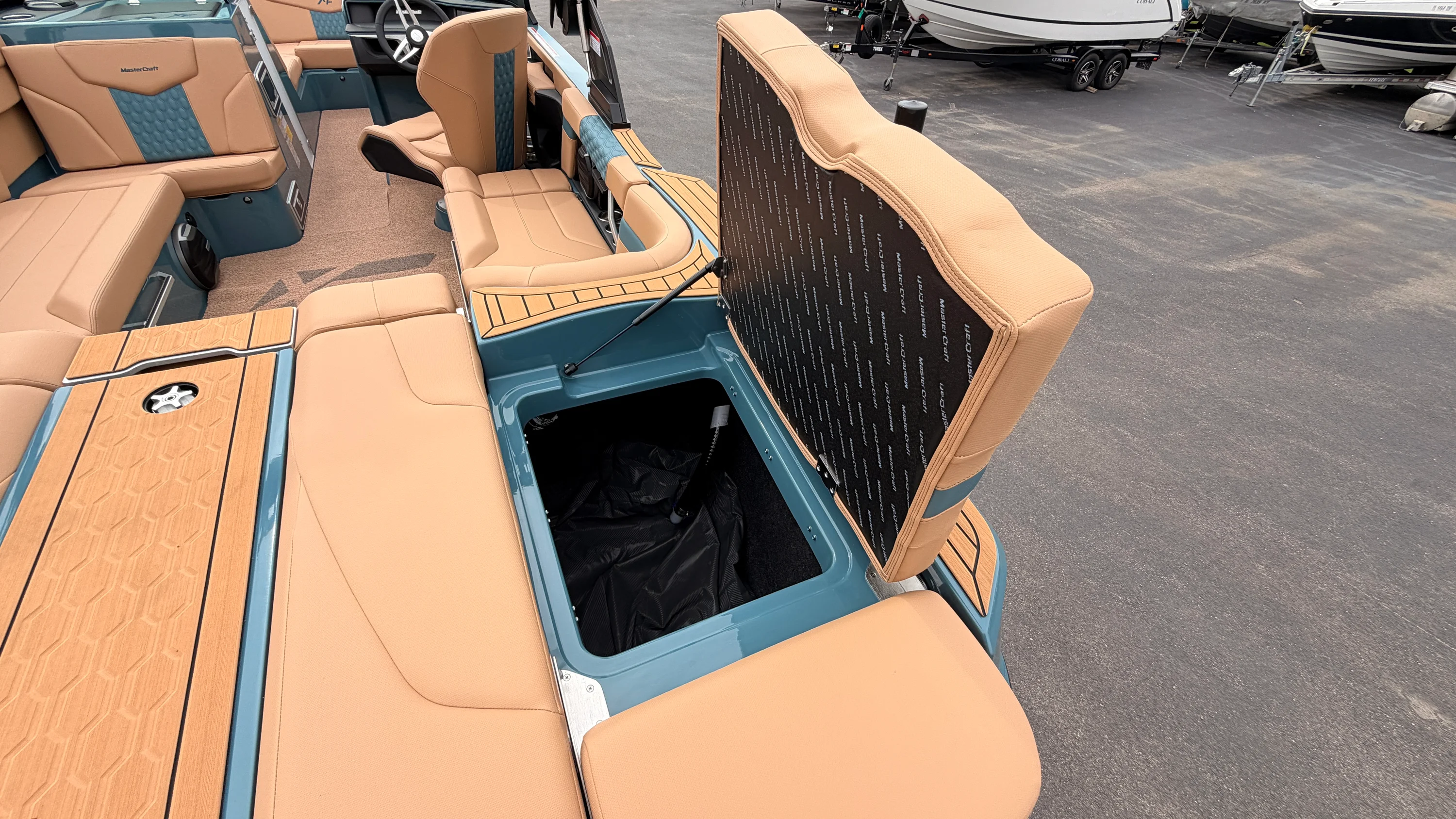 2027 Mastercraft XT22 Image Thumbnail #17