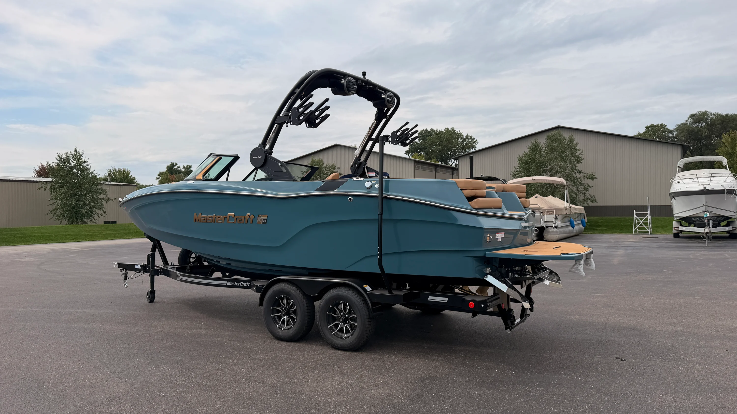 2027 Mastercraft XT22 Image Thumbnail #4