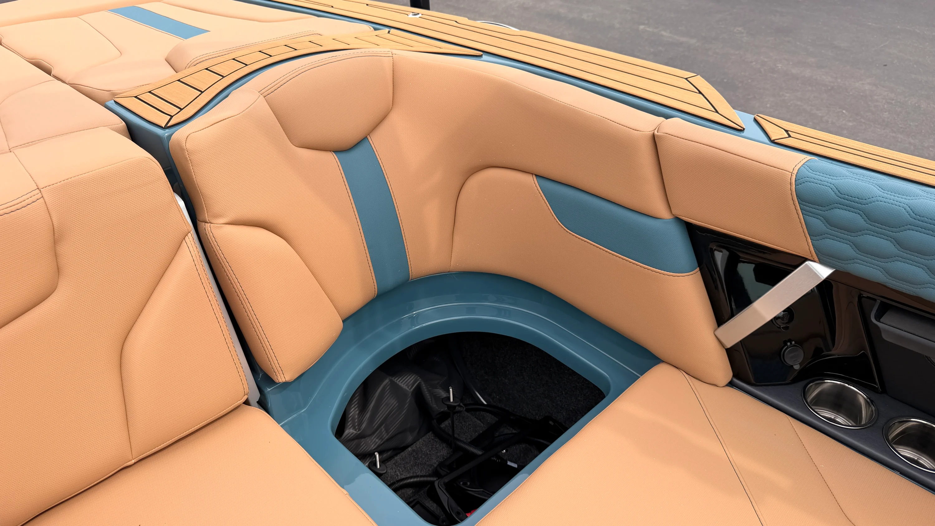 2027 Mastercraft XT22 Image Thumbnail #39