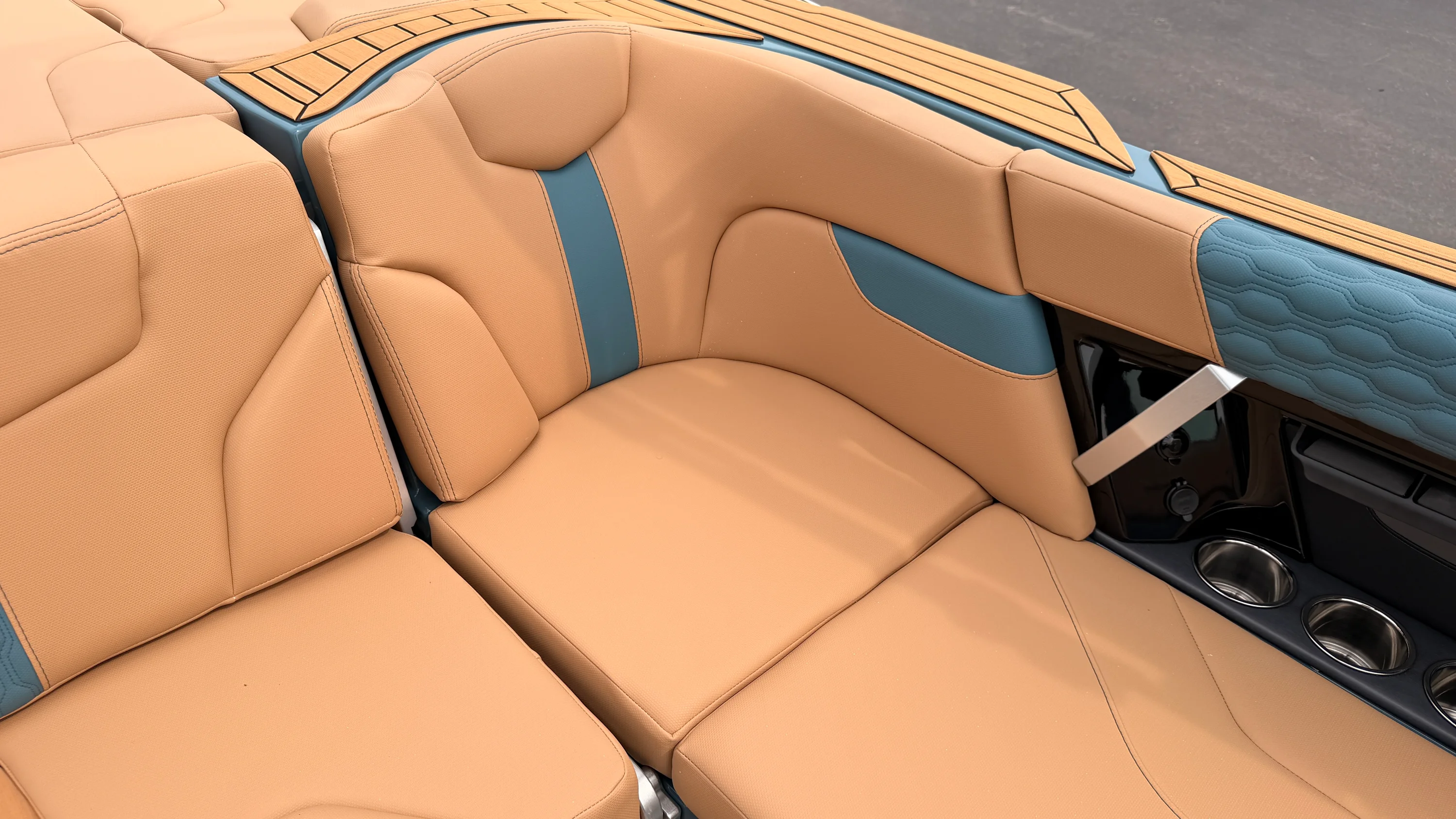 2027 Mastercraft XT22 Image Thumbnail #38