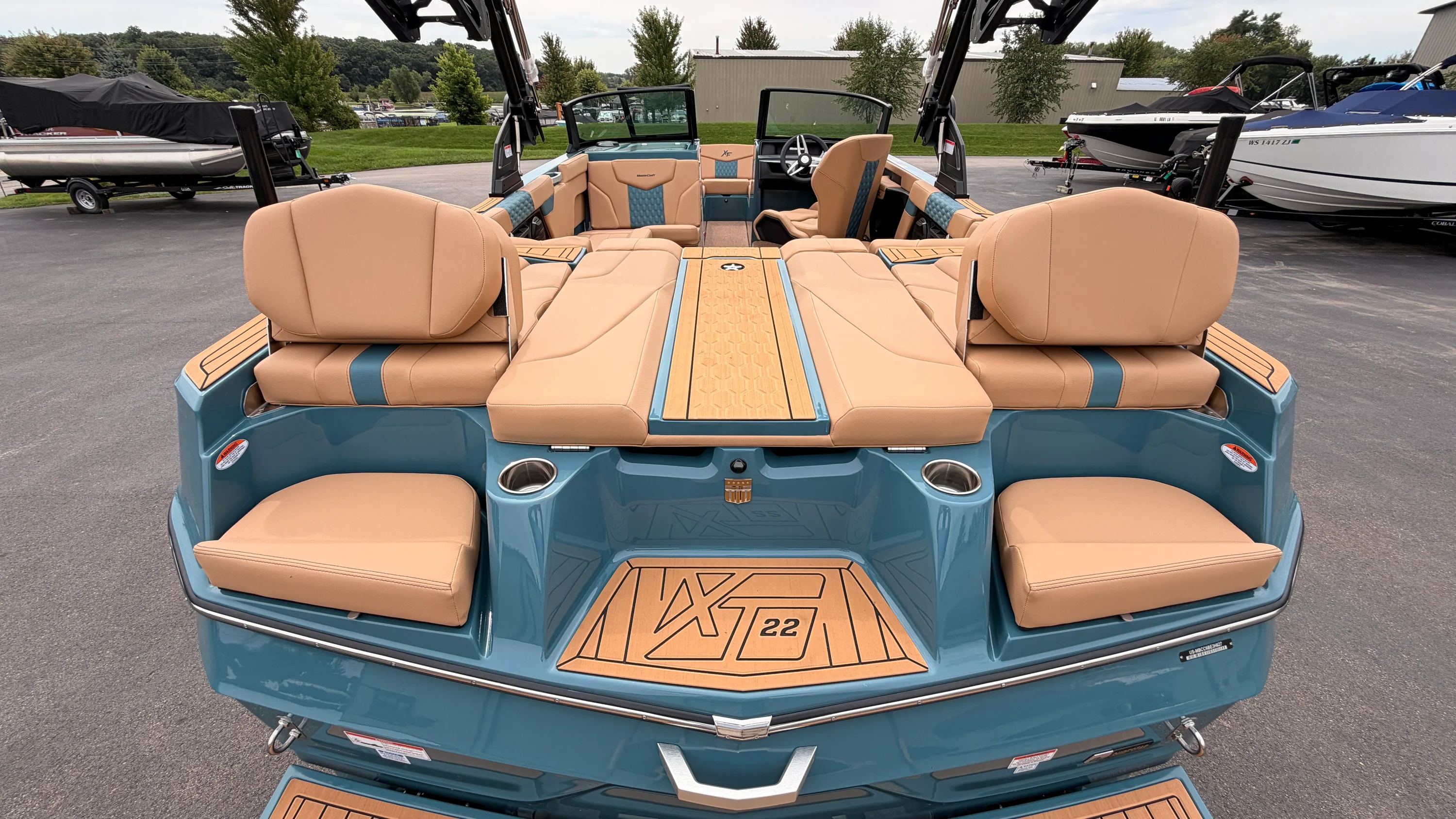 2027 Mastercraft XT22 Image Thumbnail #12