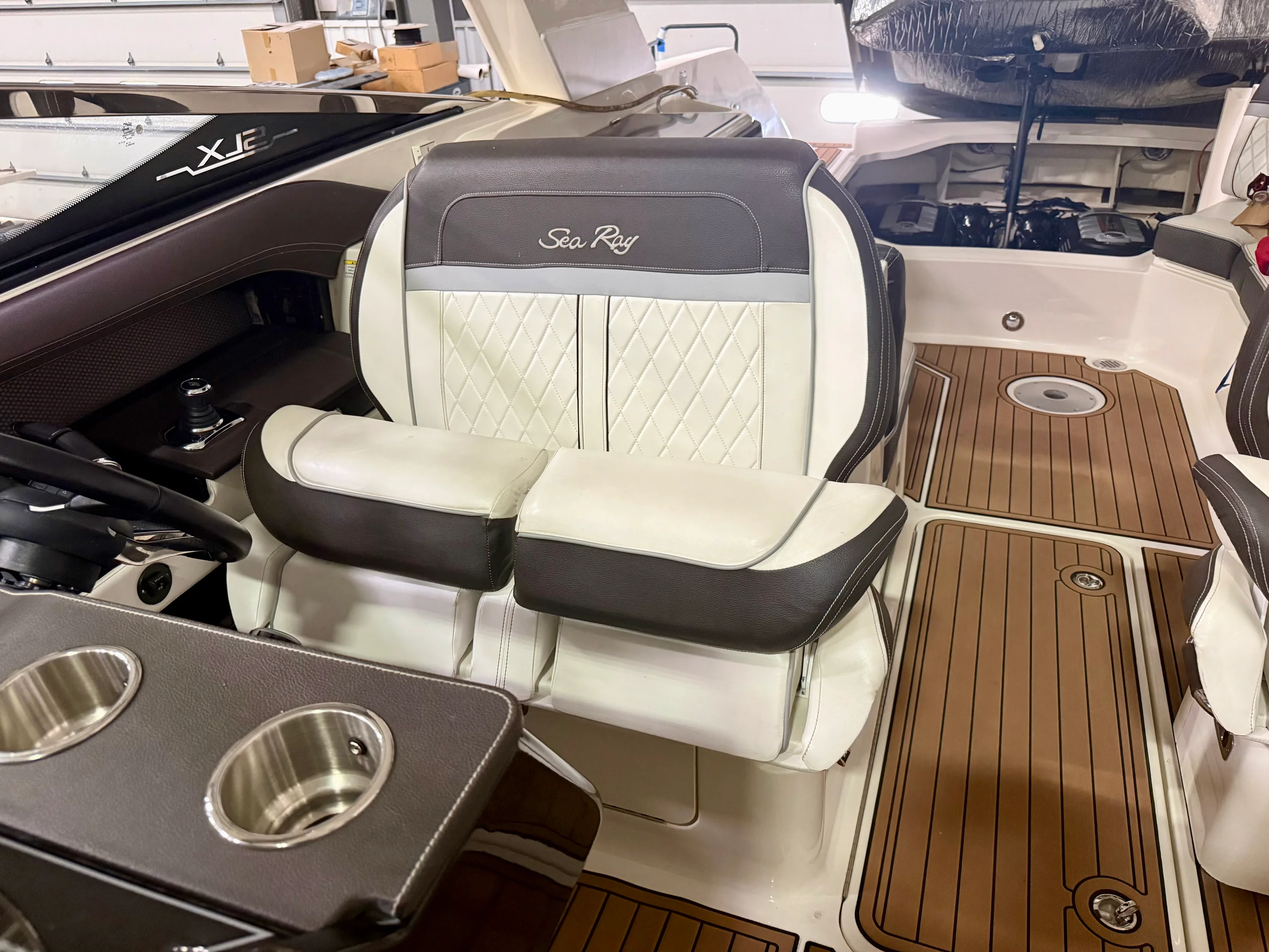 2017 Sea Ray 310 SLX Image Thumbnail #4