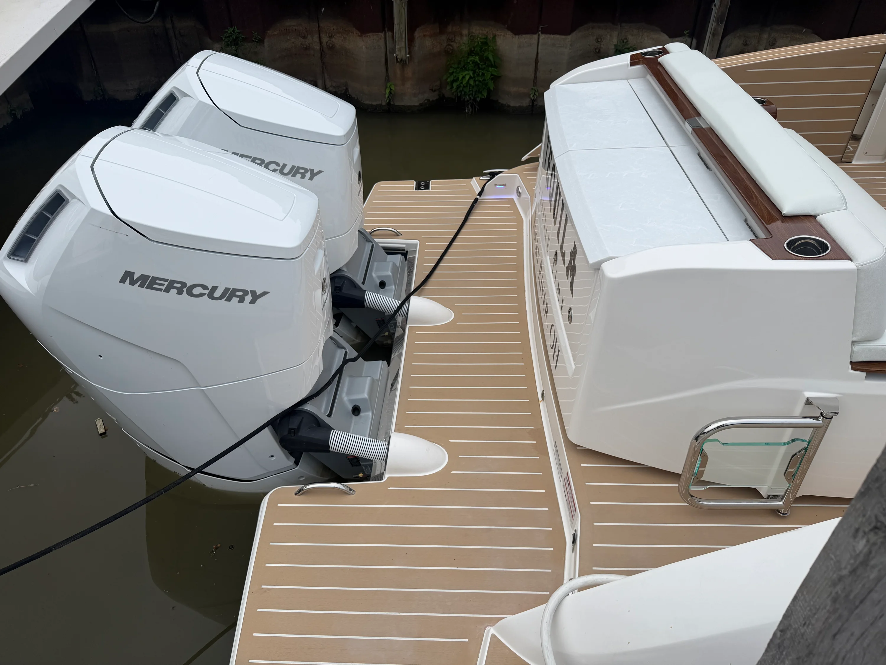 2027 Tiara Yachts 39 LS Image Thumbnail #9