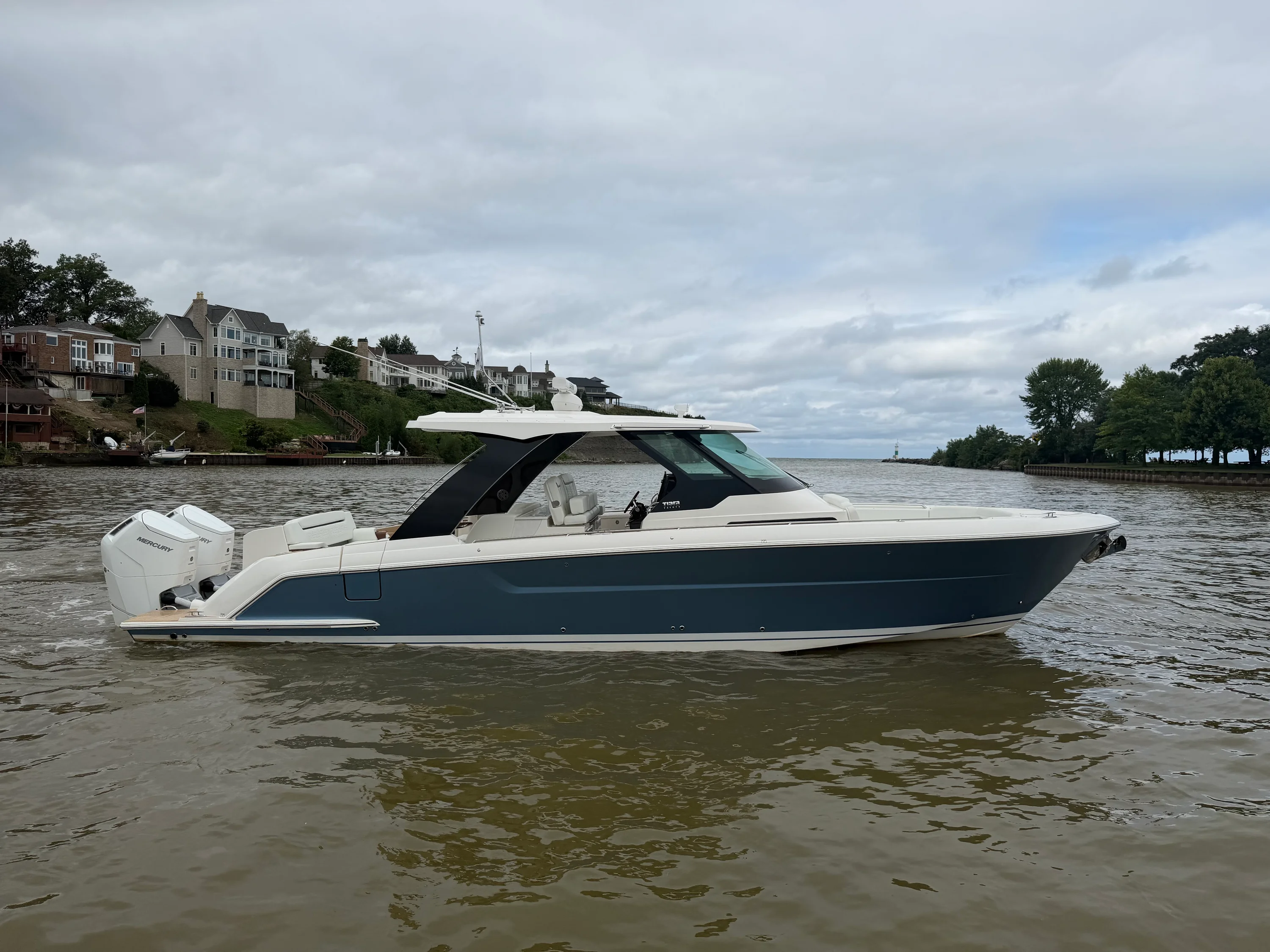 2027 Tiara Yachts 39 LS Image Thumbnail #0