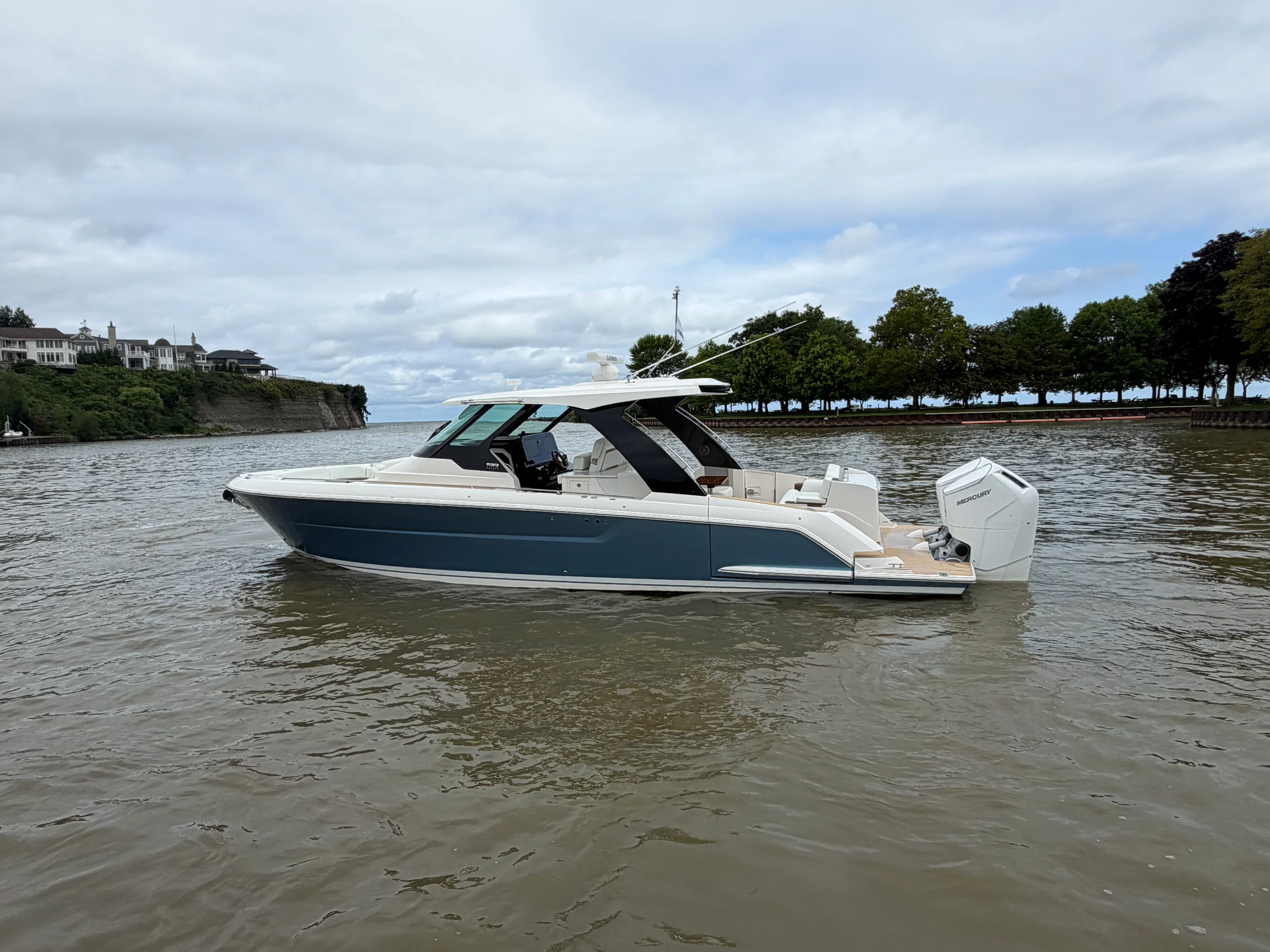 2027 Tiara Yachts 39 LS Image Thumbnail #1