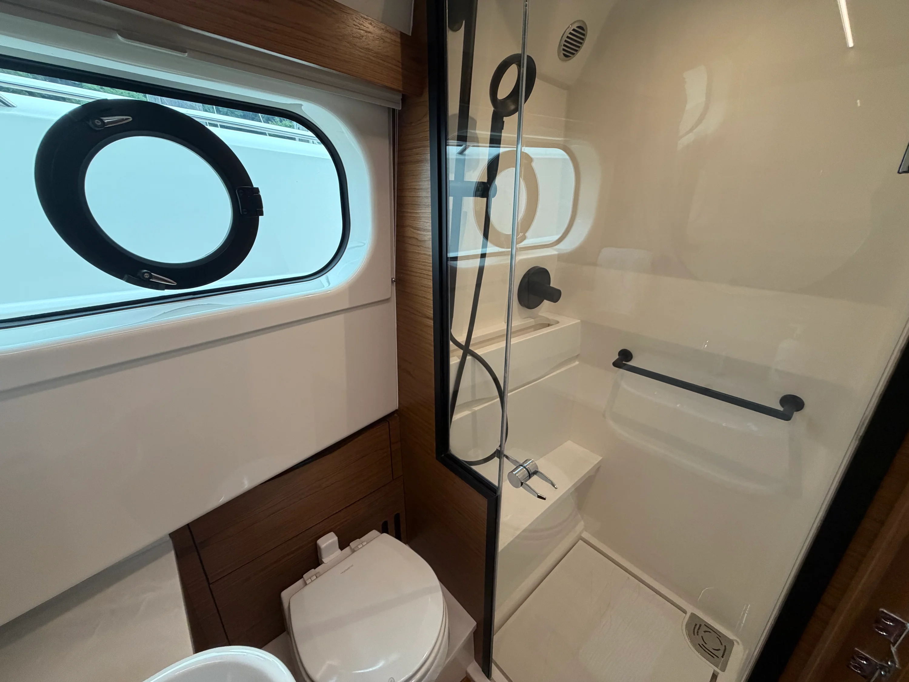 2027 Tiara Yachts 39 LS Image Thumbnail #33