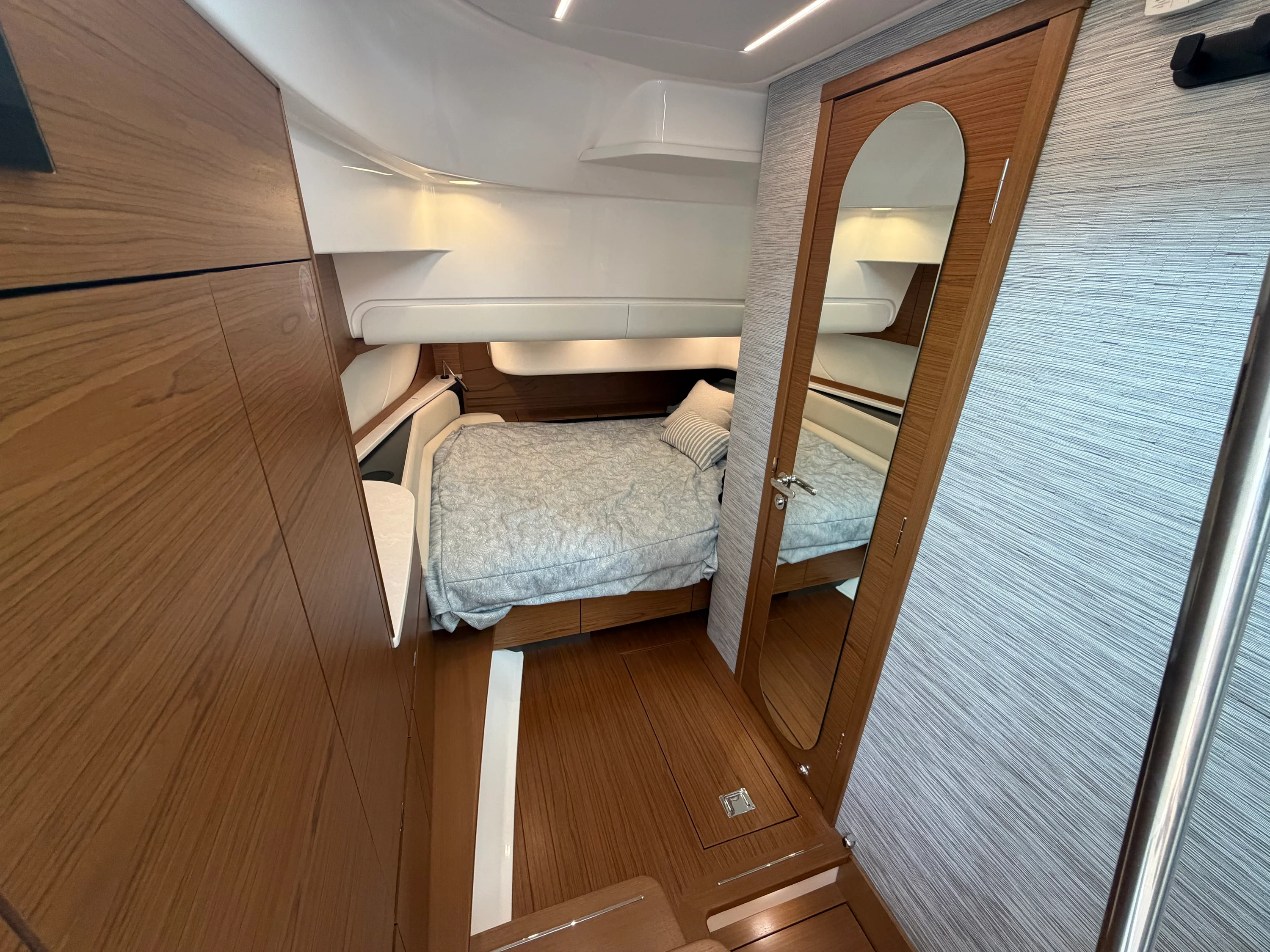 2027 Tiara Yachts 39 LS Image Thumbnail #26