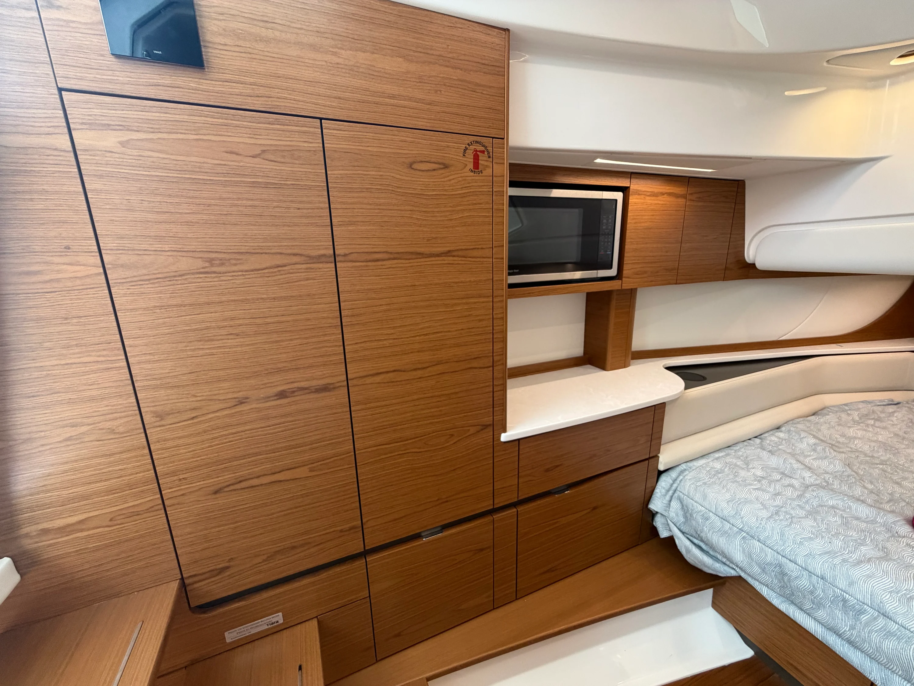 2027 Tiara Yachts 39 LS Image Thumbnail #31
