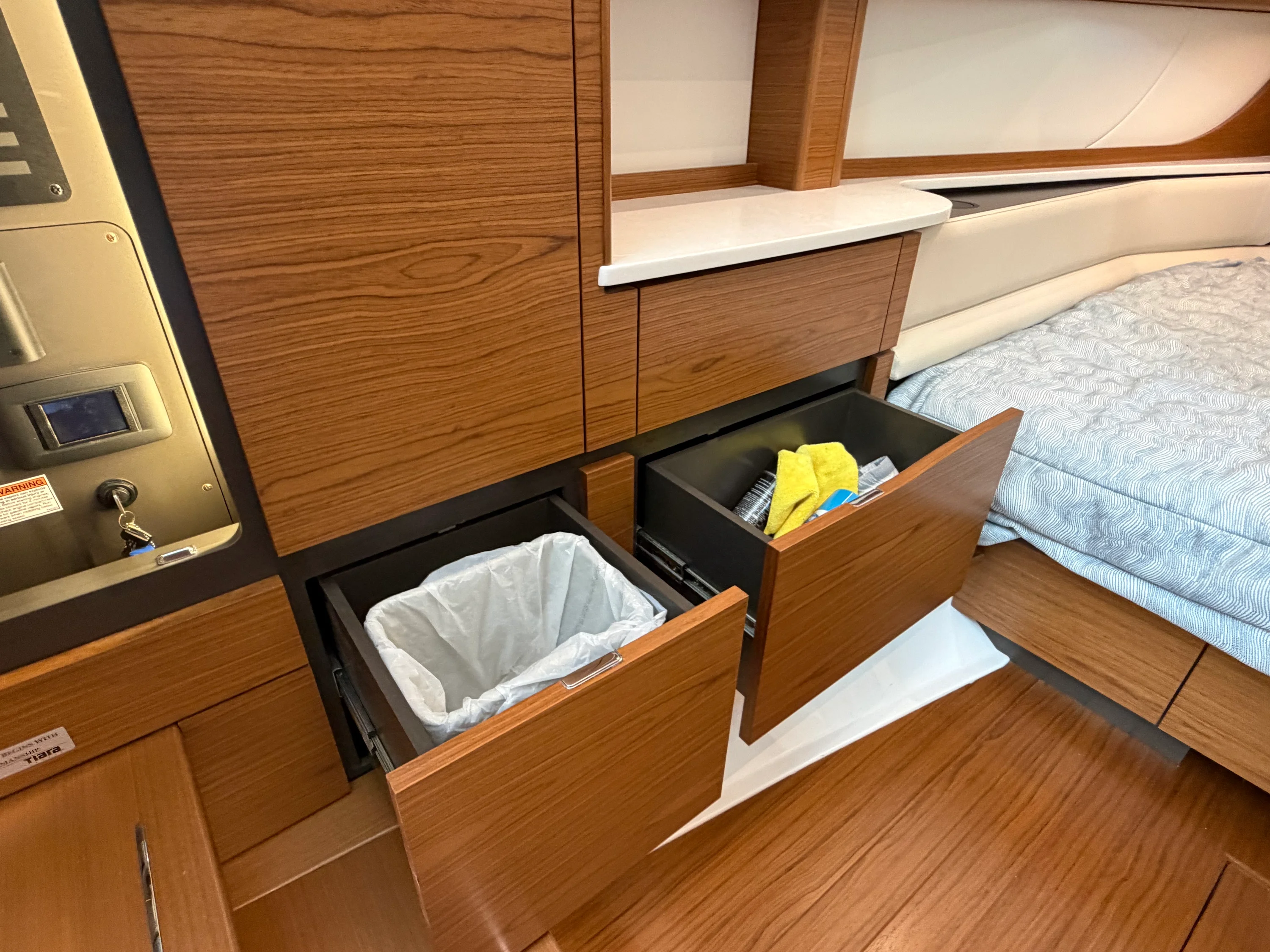 2027 Tiara Yachts 39 LS Image Thumbnail #35