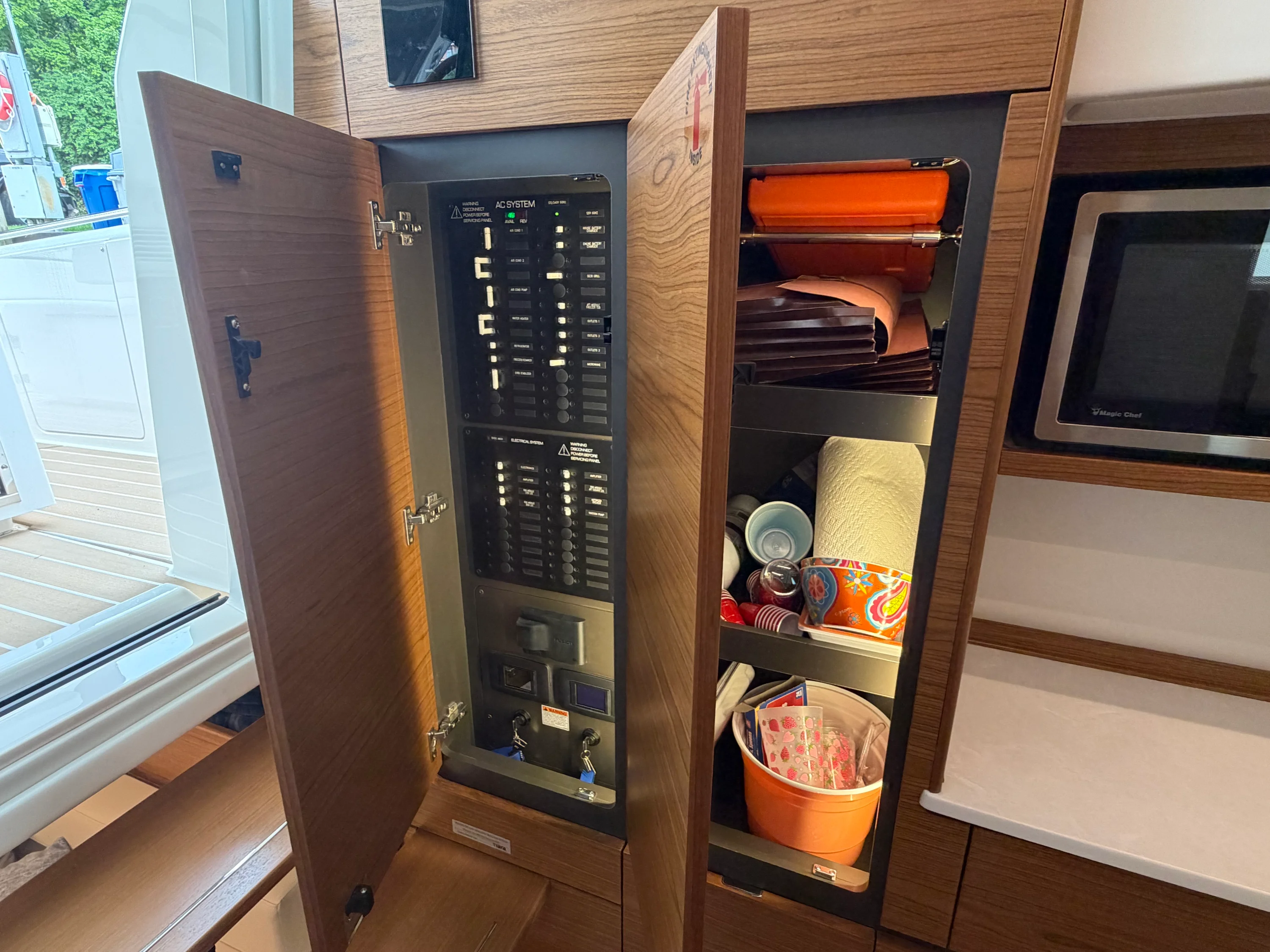 2027 Tiara Yachts 39 LS Image Thumbnail #34