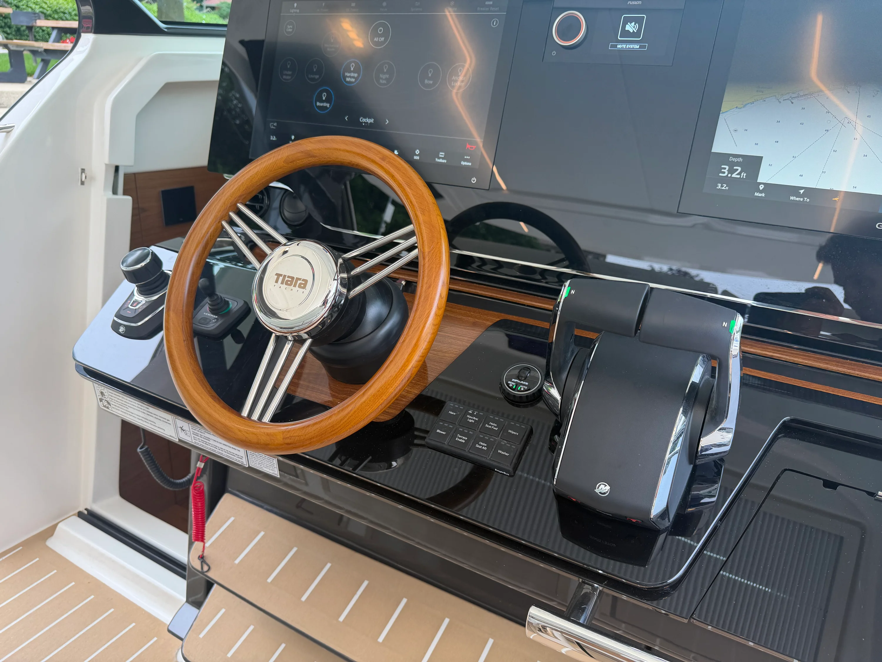 2027 Tiara Yachts 39 LS Image Thumbnail #20