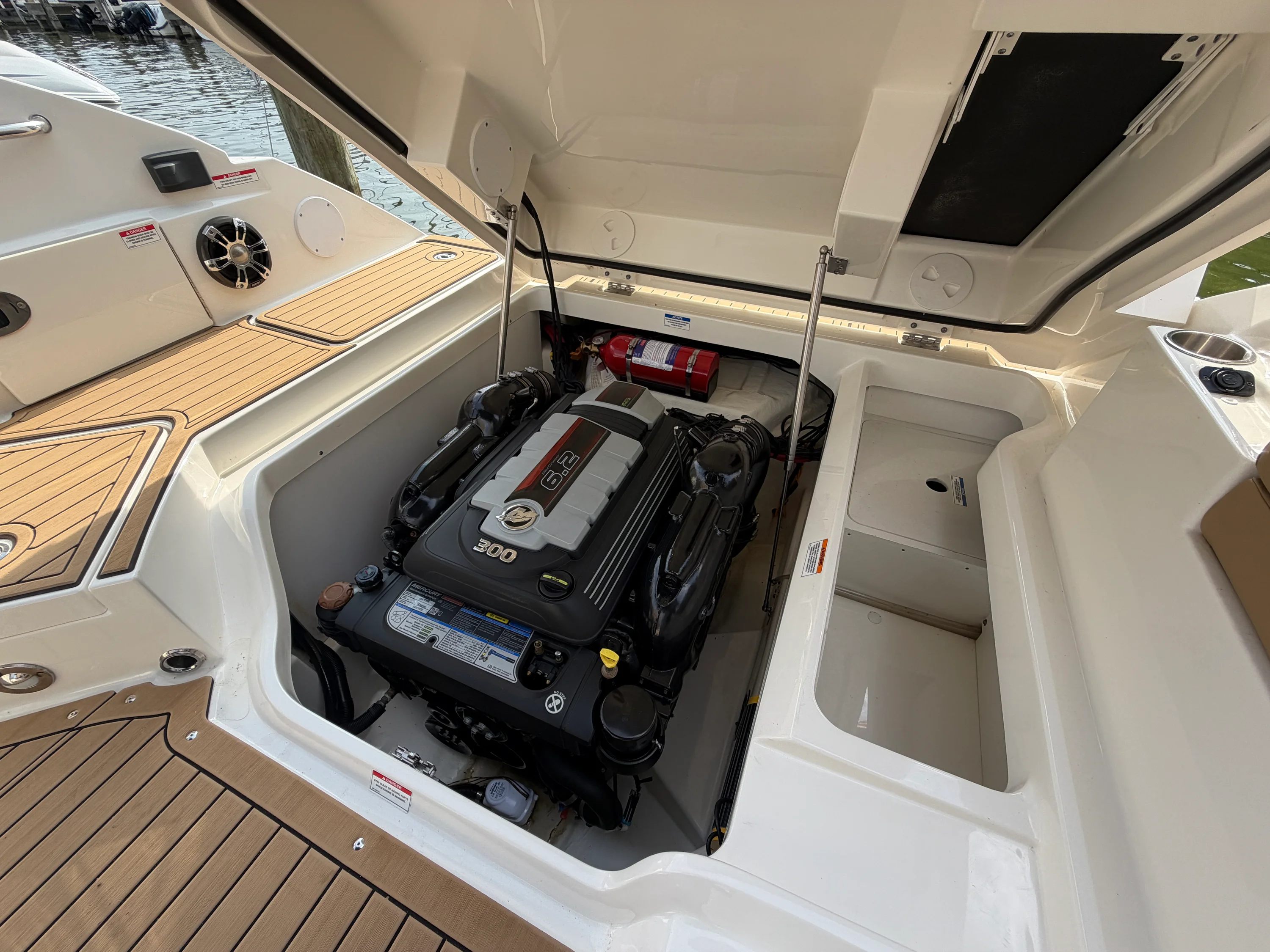 2019 Sea Ray 250 SDX Image Thumbnail #30