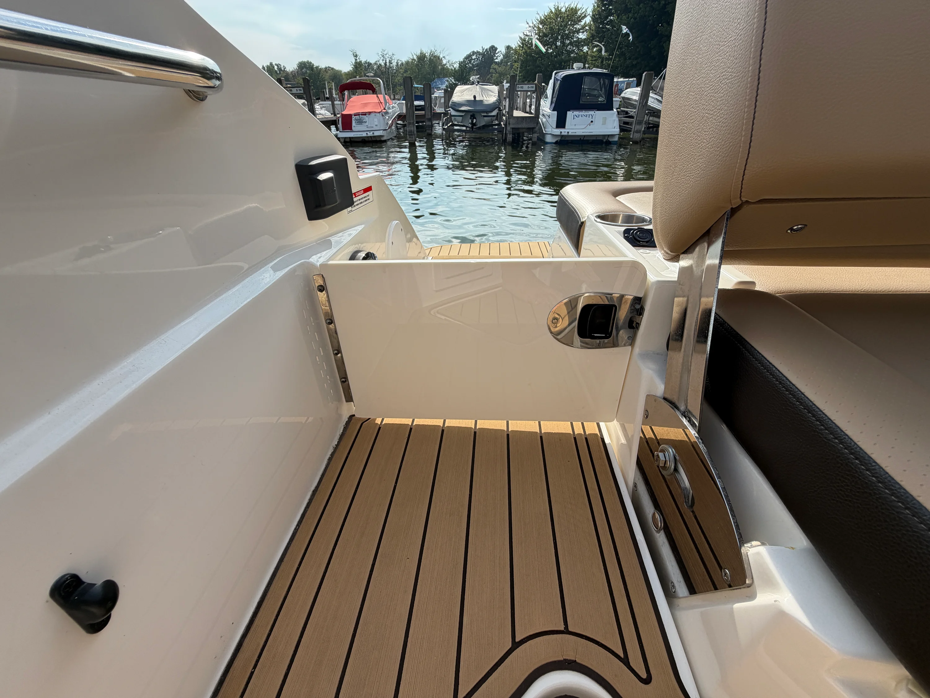 2019 Sea Ray 250 SDX Image Thumbnail #34