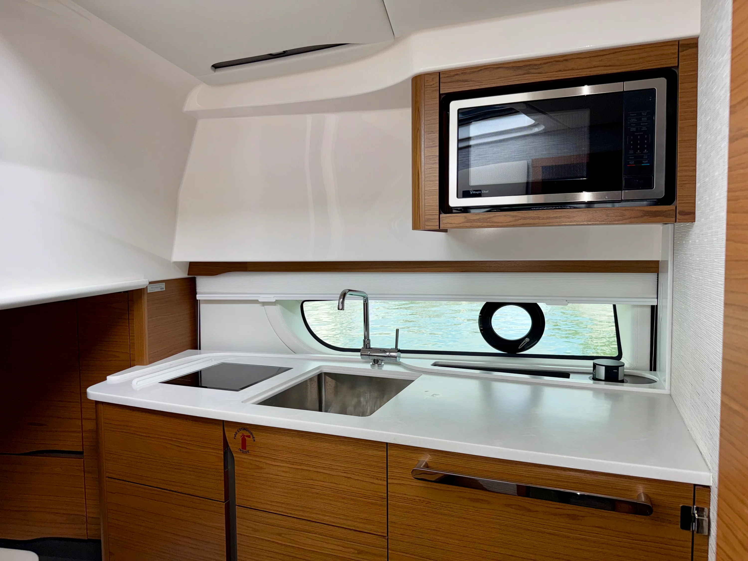 2026 Tiara Yachts 39 LE Image Thumbnail #27