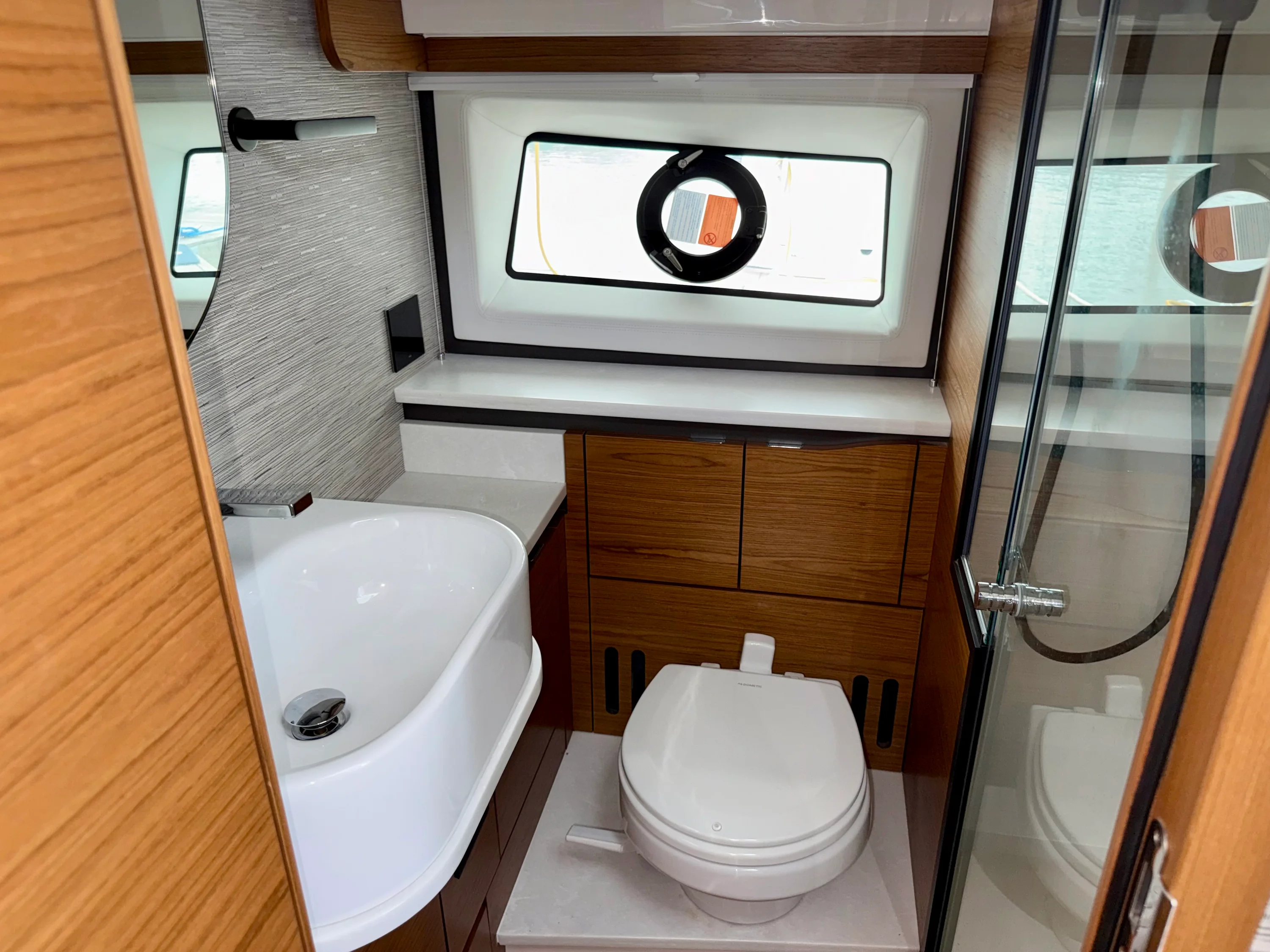 2026 Tiara Yachts 39 LE Image Thumbnail #30