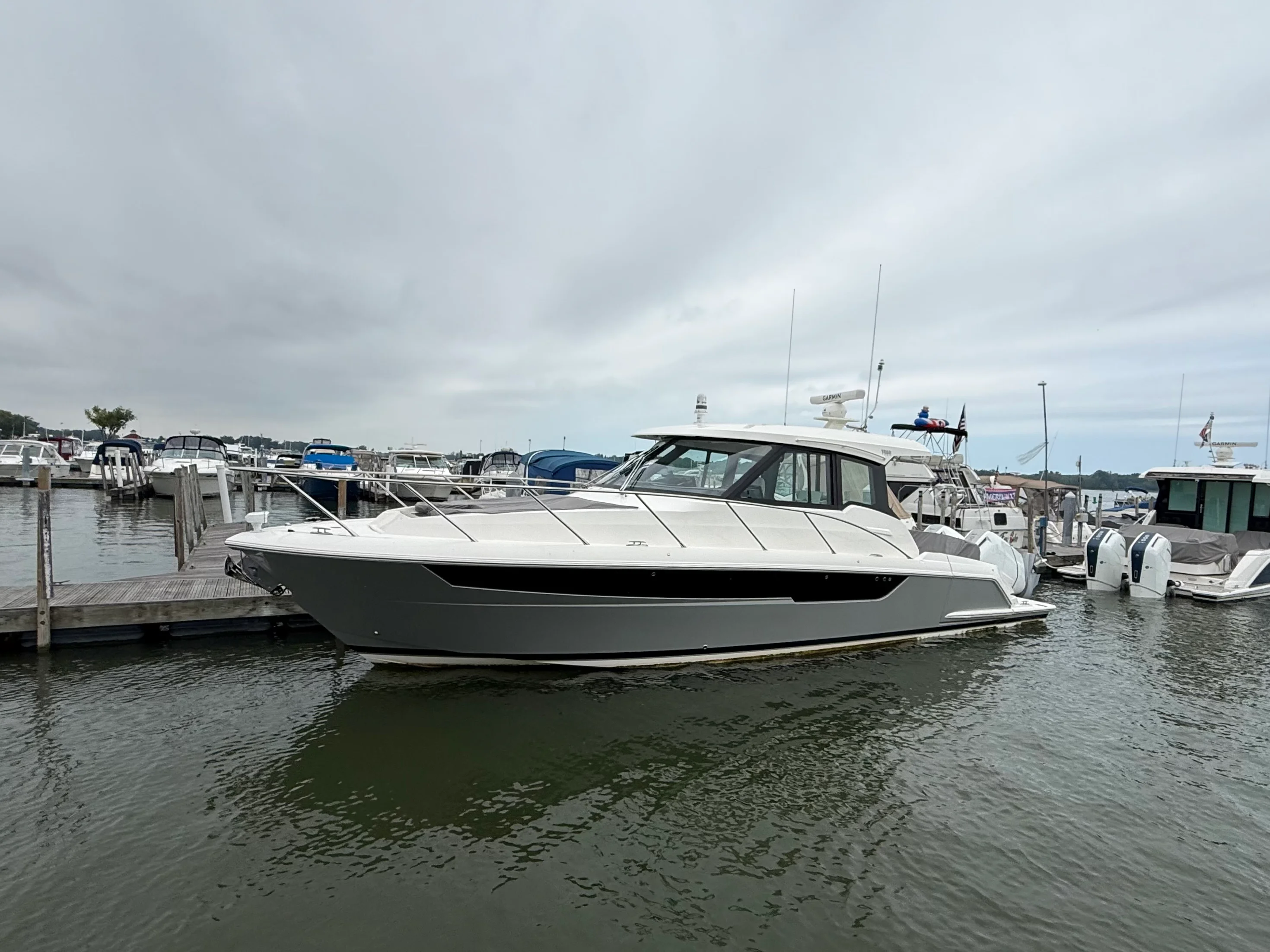 2026 Tiara Yachts 39 LE Image Thumbnail #41