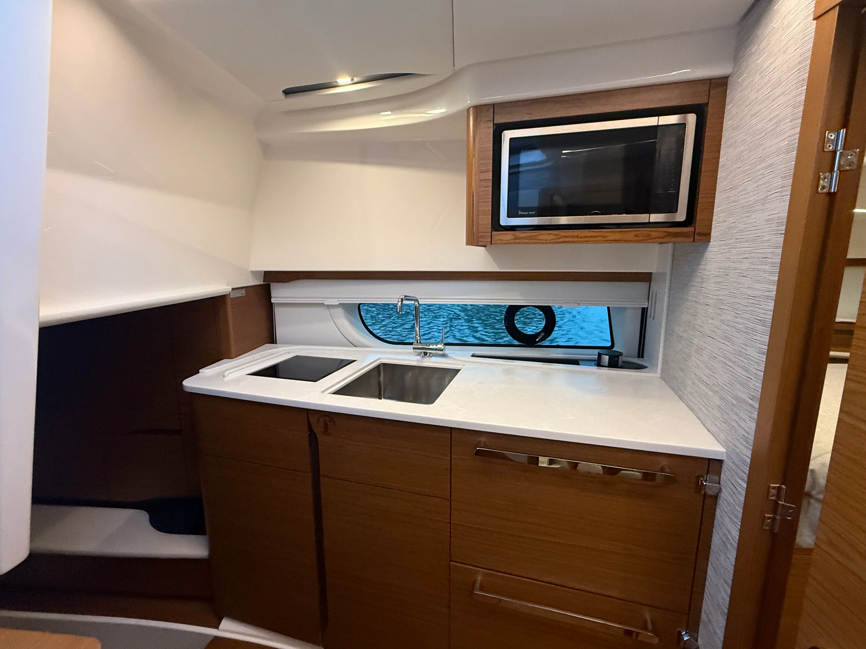 2026 Tiara Yachts 39 LE Image Thumbnail #25