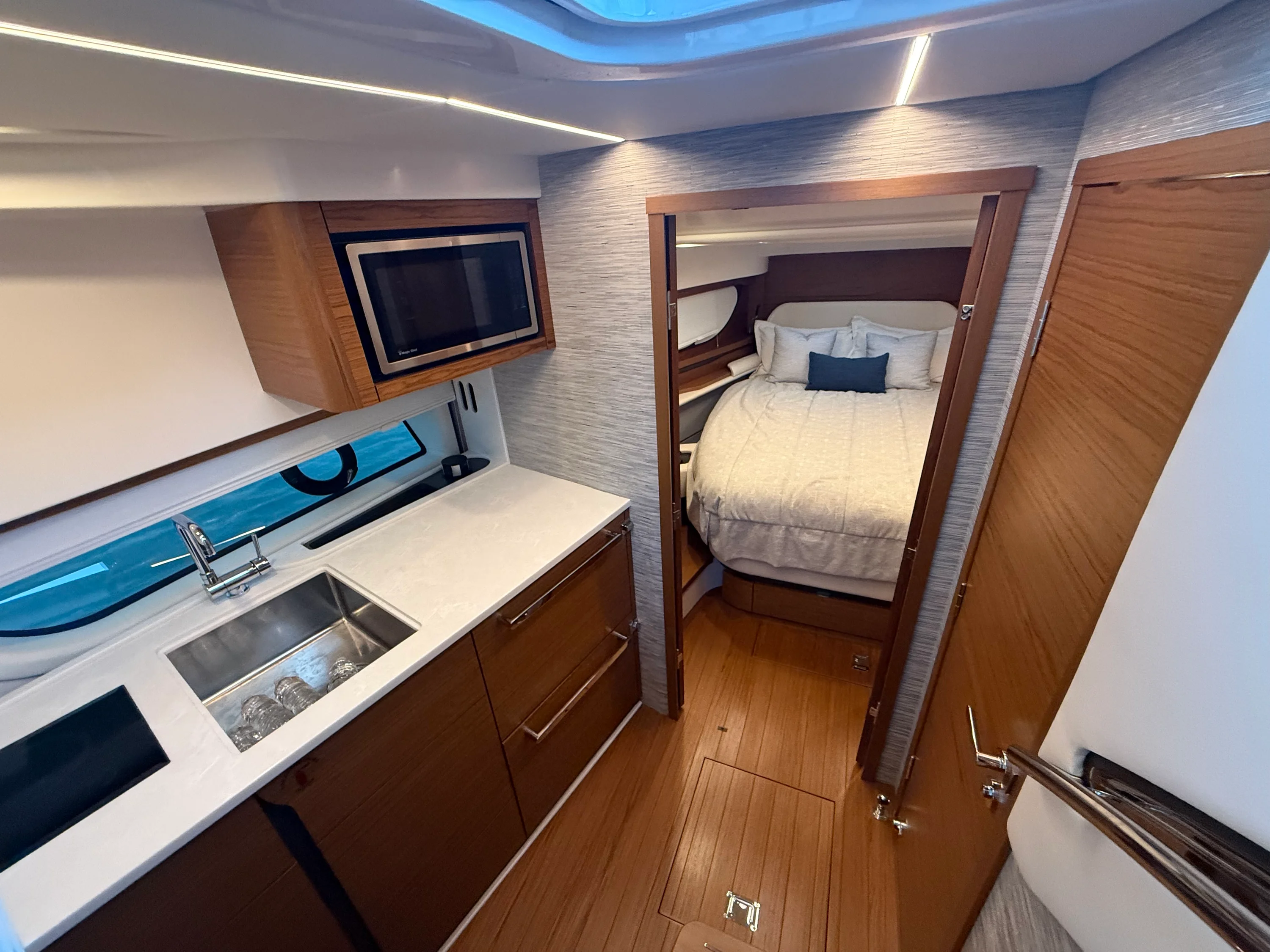 2026 Tiara Yachts 39 LE Image Thumbnail #26