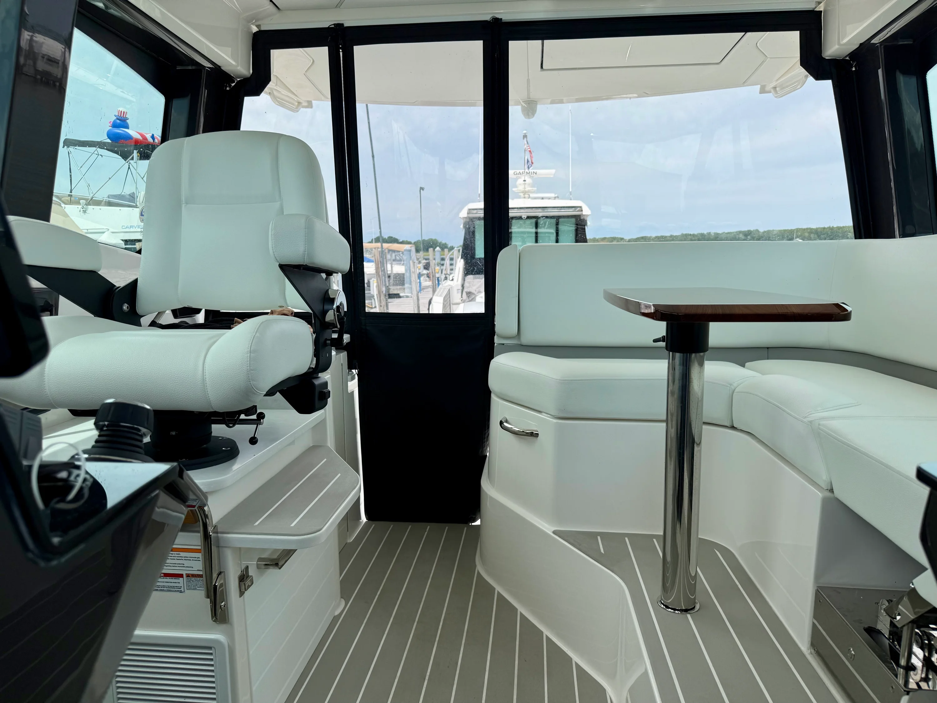 2026 Tiara Yachts 39 LE Image Thumbnail #18