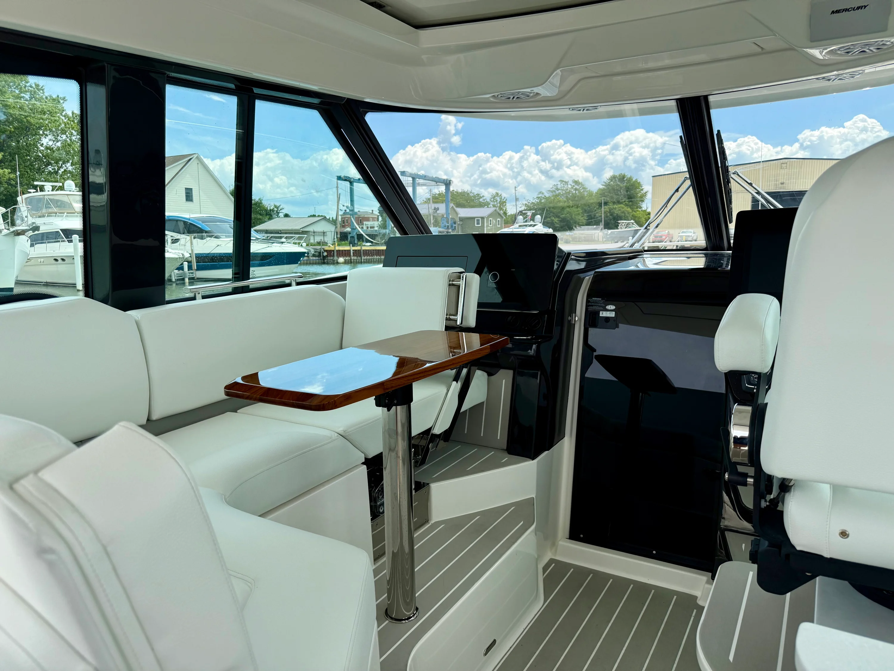 2026 Tiara Yachts 39 LE Image Thumbnail #23