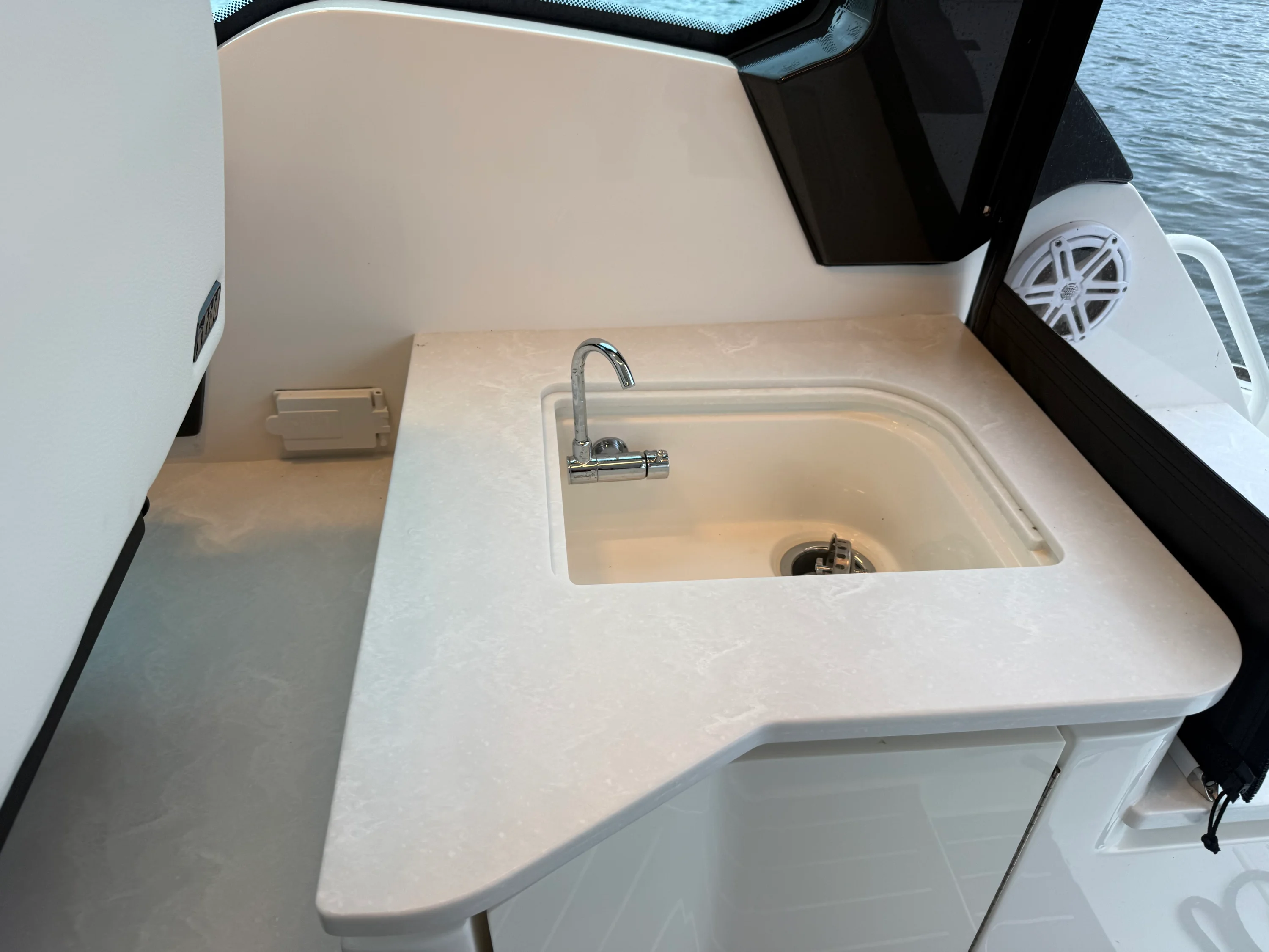 2026 Tiara Yachts 39 LE Image Thumbnail #38